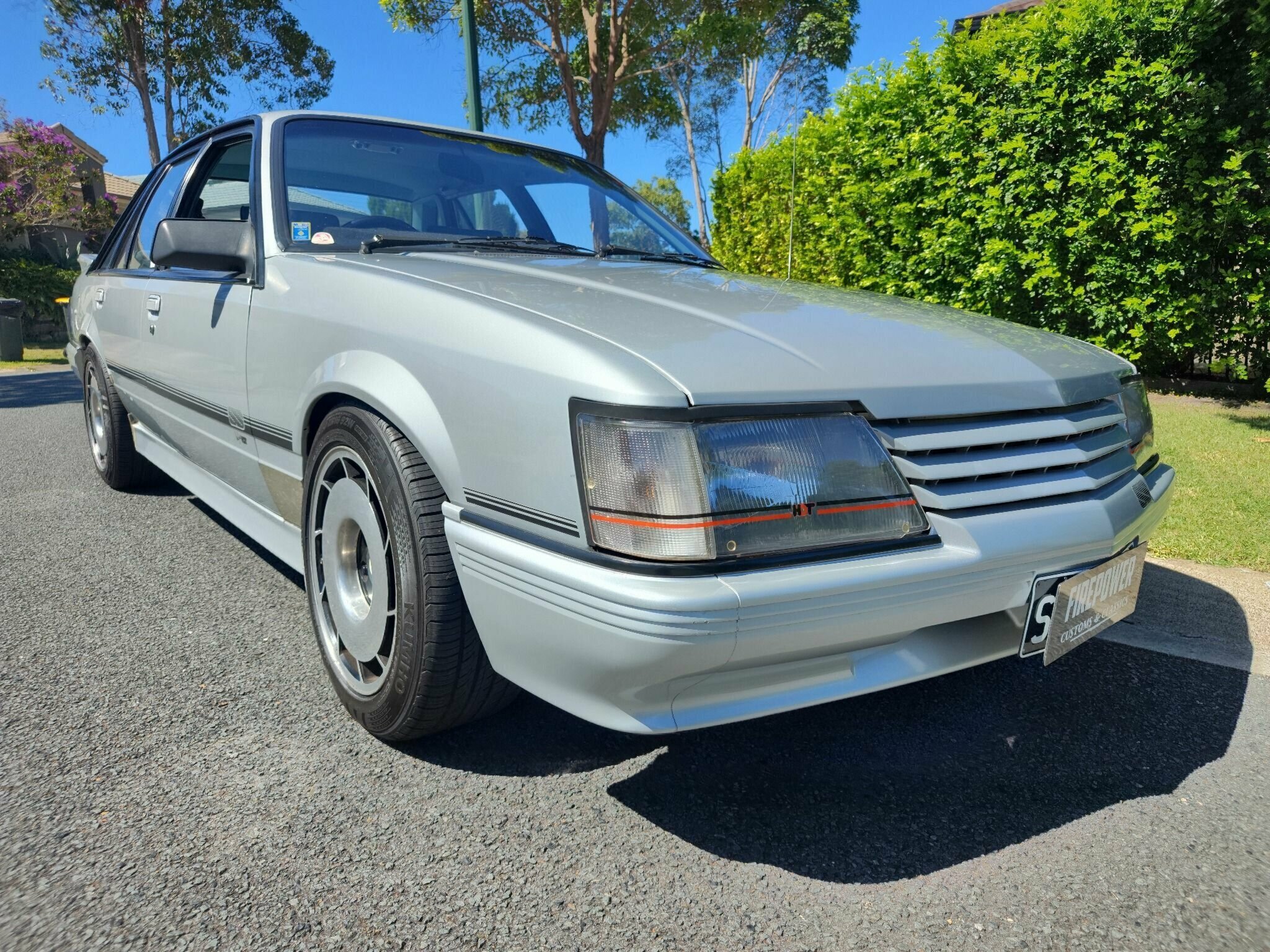 1985 HOLDEN COMMODORE VK SS MANUAL SEDAN