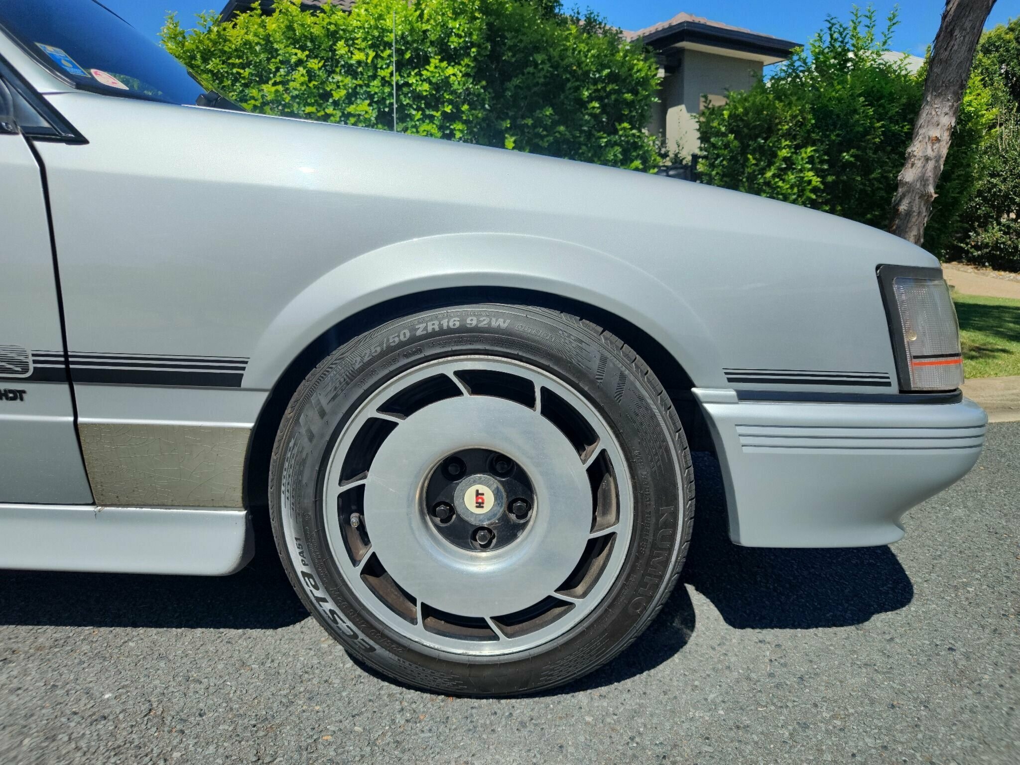 1985 HOLDEN COMMODORE VK SS MANUAL SEDAN