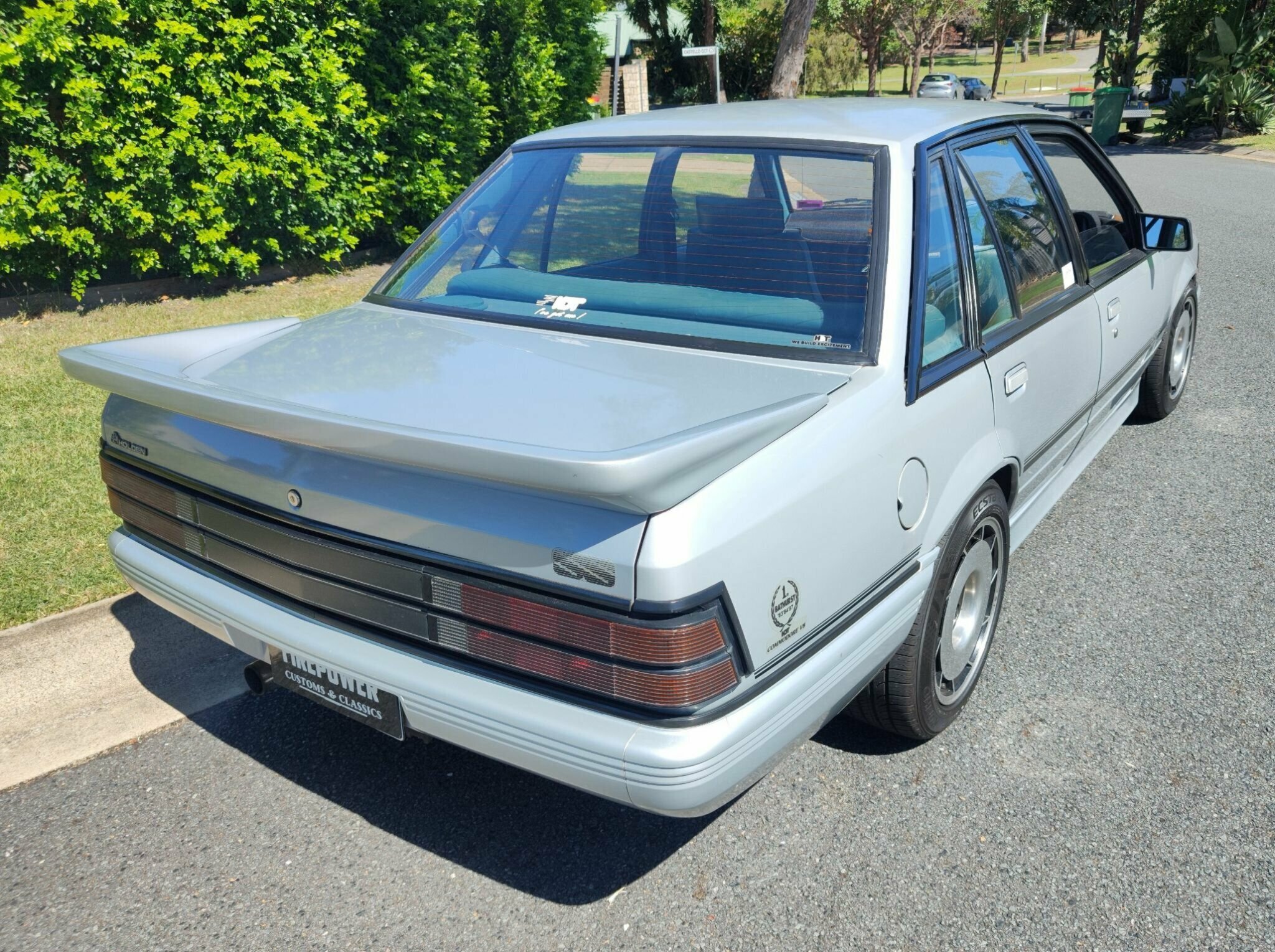1985 HOLDEN COMMODORE VK SS MANUAL SEDAN