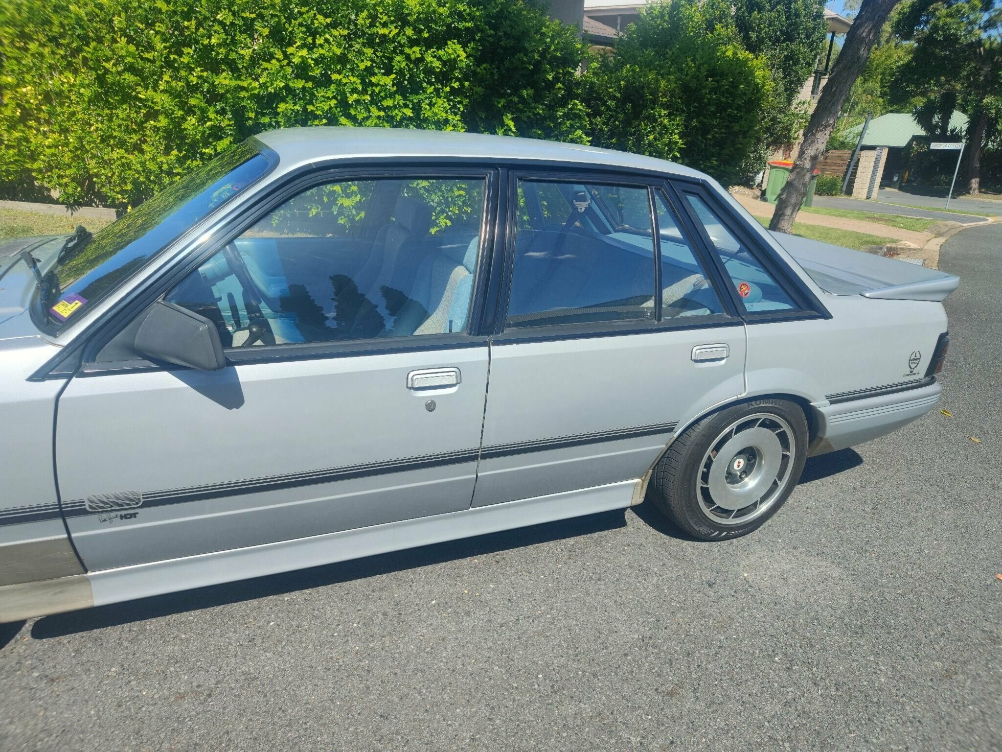 1985 HOLDEN COMMODORE VK SS MANUAL SEDAN