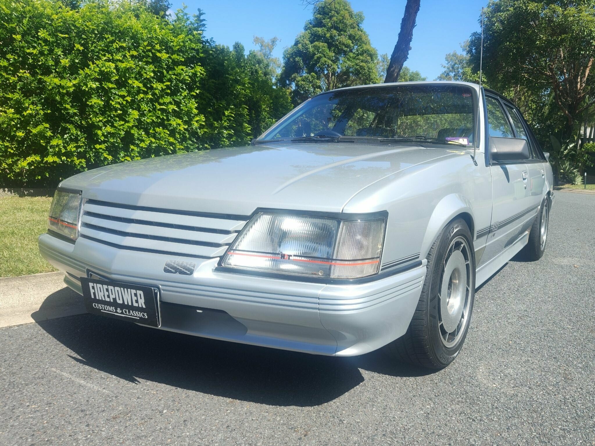 1985 HOLDEN COMMODORE VK SS MANUAL SEDAN