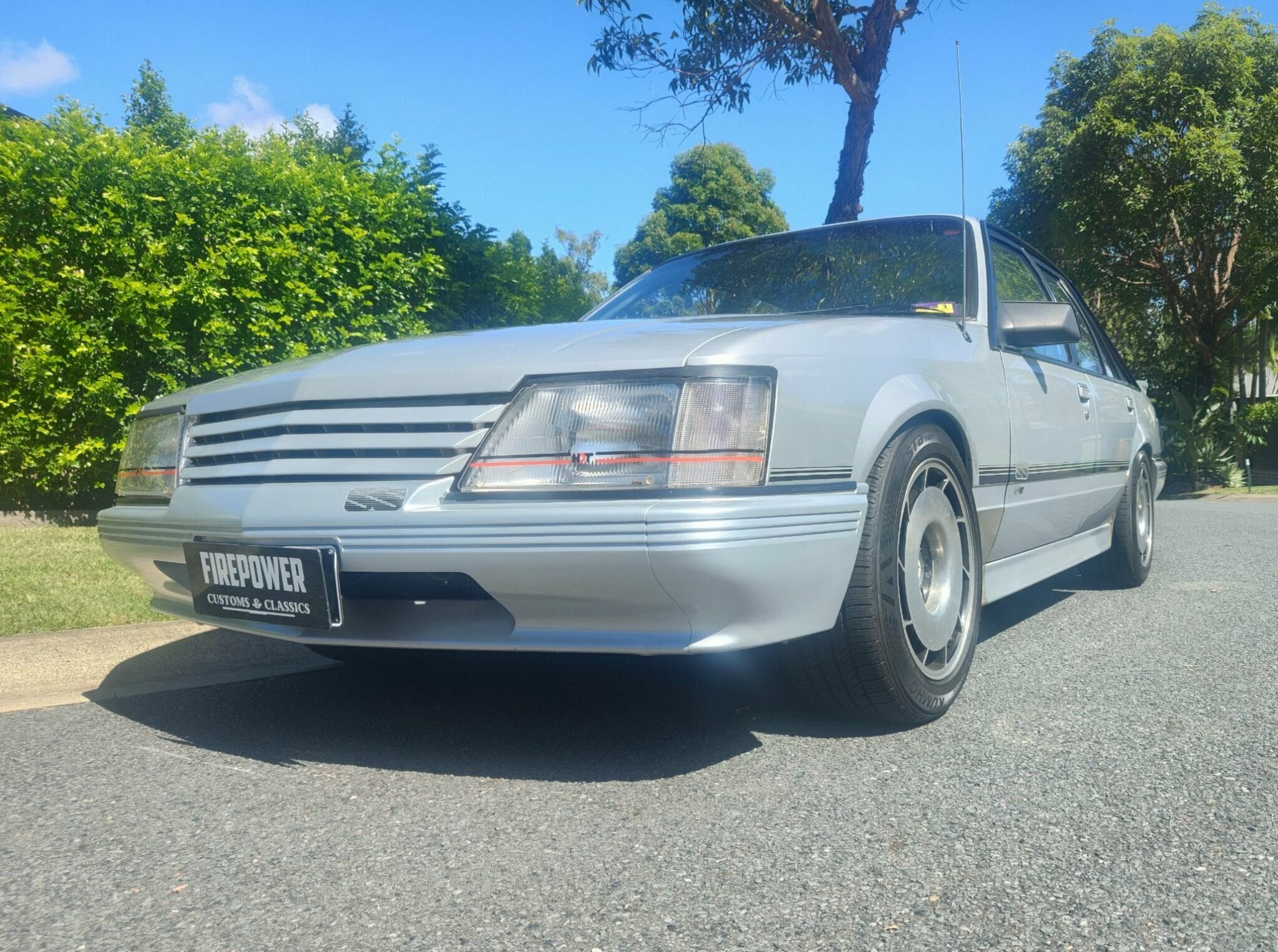 1985 HOLDEN COMMODORE VK SS MANUAL SEDAN