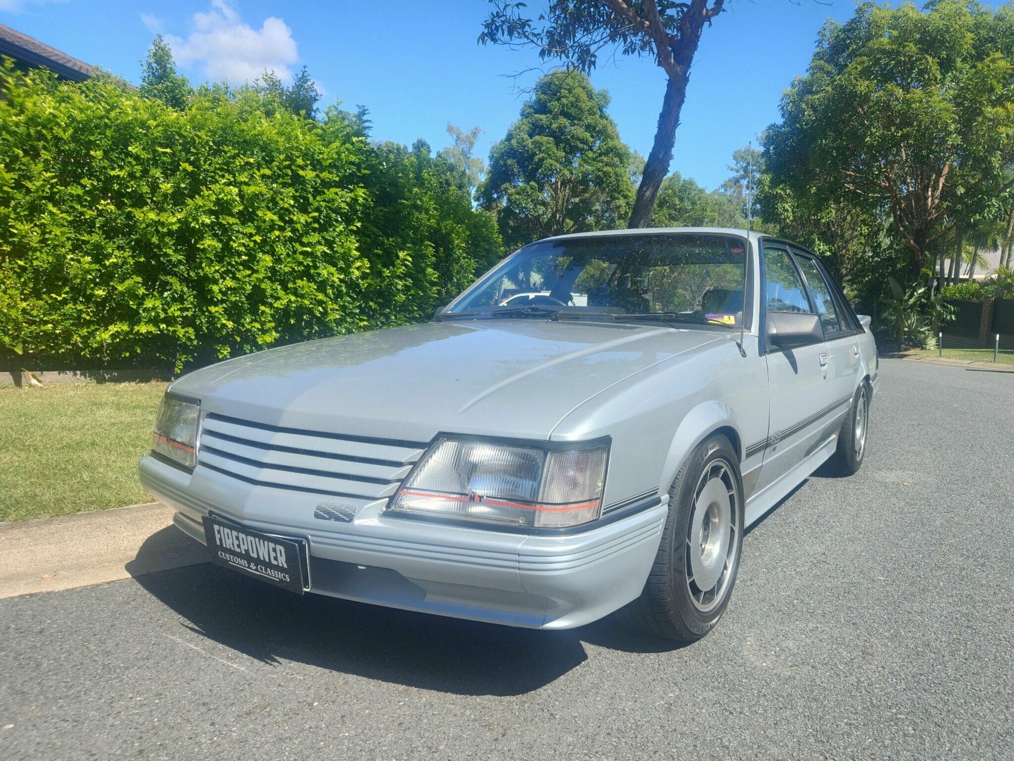 1985 HOLDEN COMMODORE VK SS MANUAL SEDAN