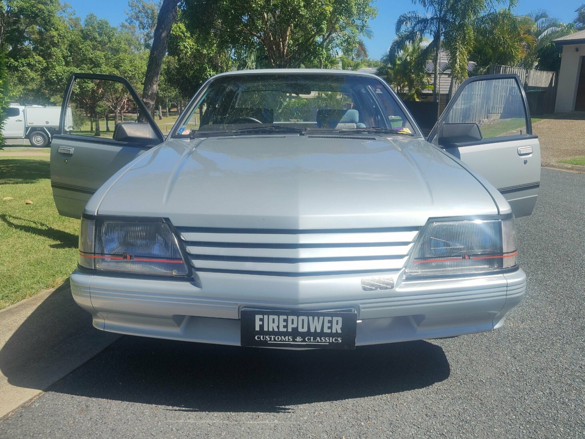1985 HOLDEN COMMODORE VK SS MANUAL SEDAN