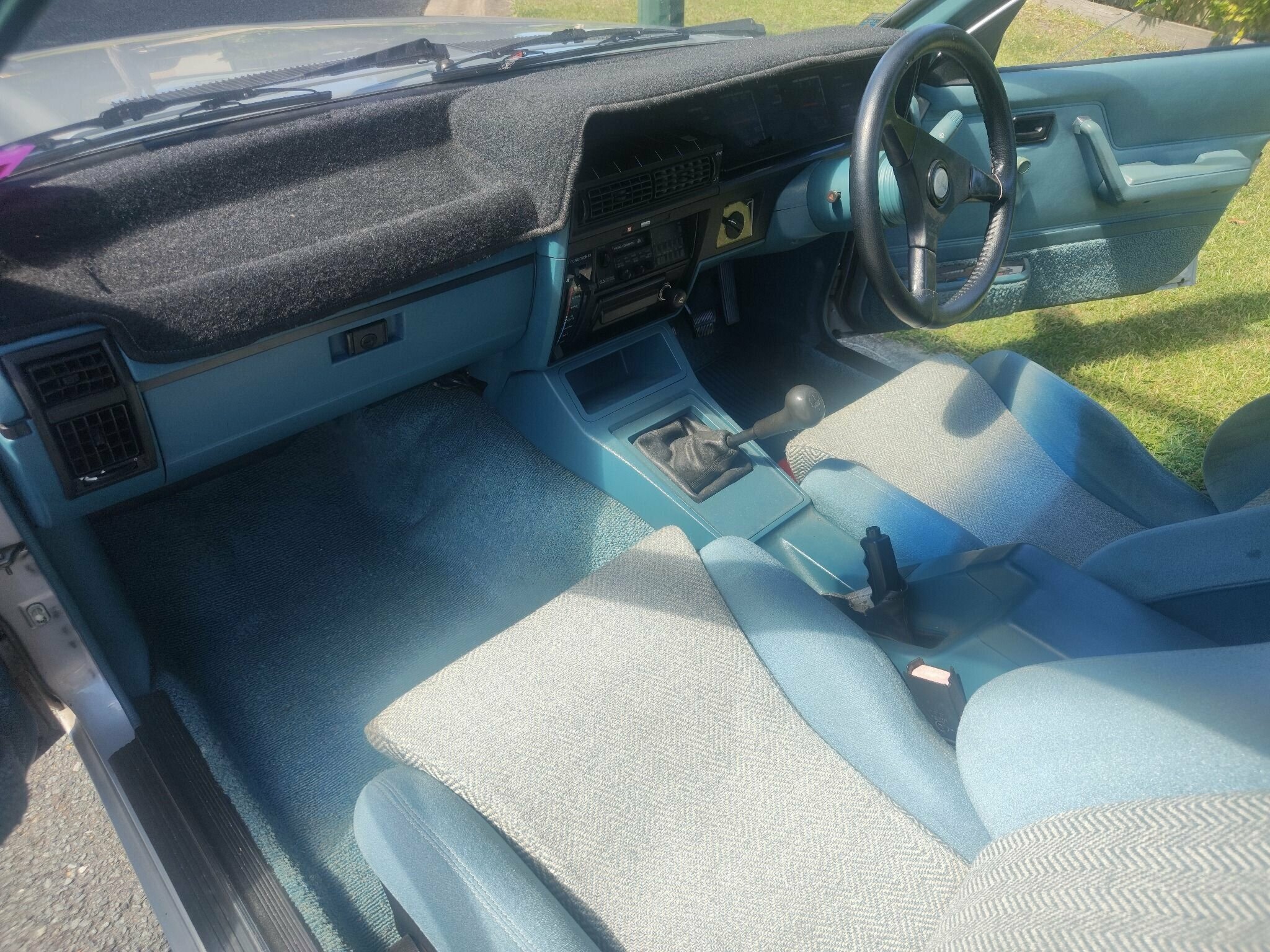1985 HOLDEN COMMODORE VK SS MANUAL SEDAN