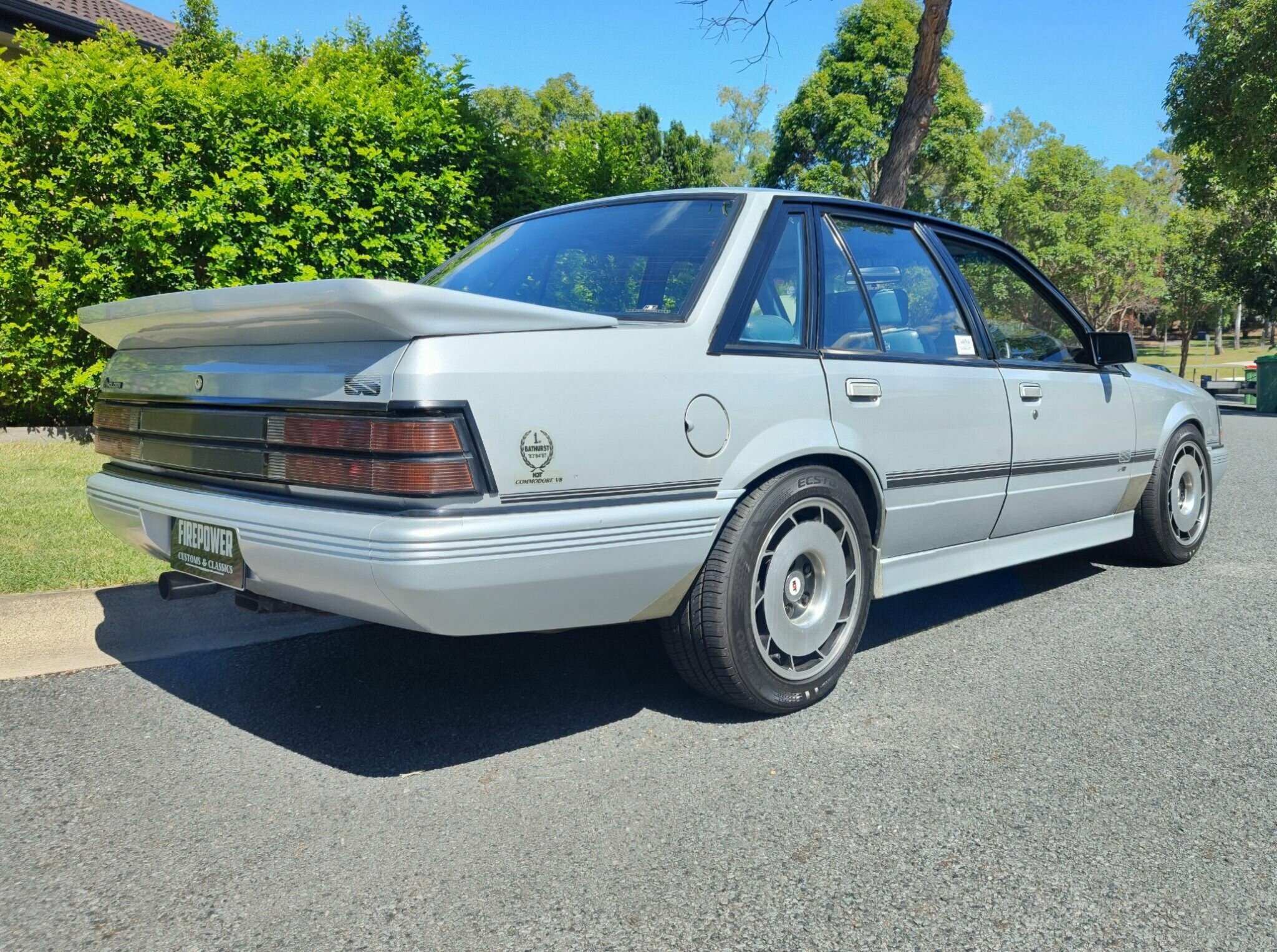 1985 HOLDEN COMMODORE VK SS MANUAL SEDAN