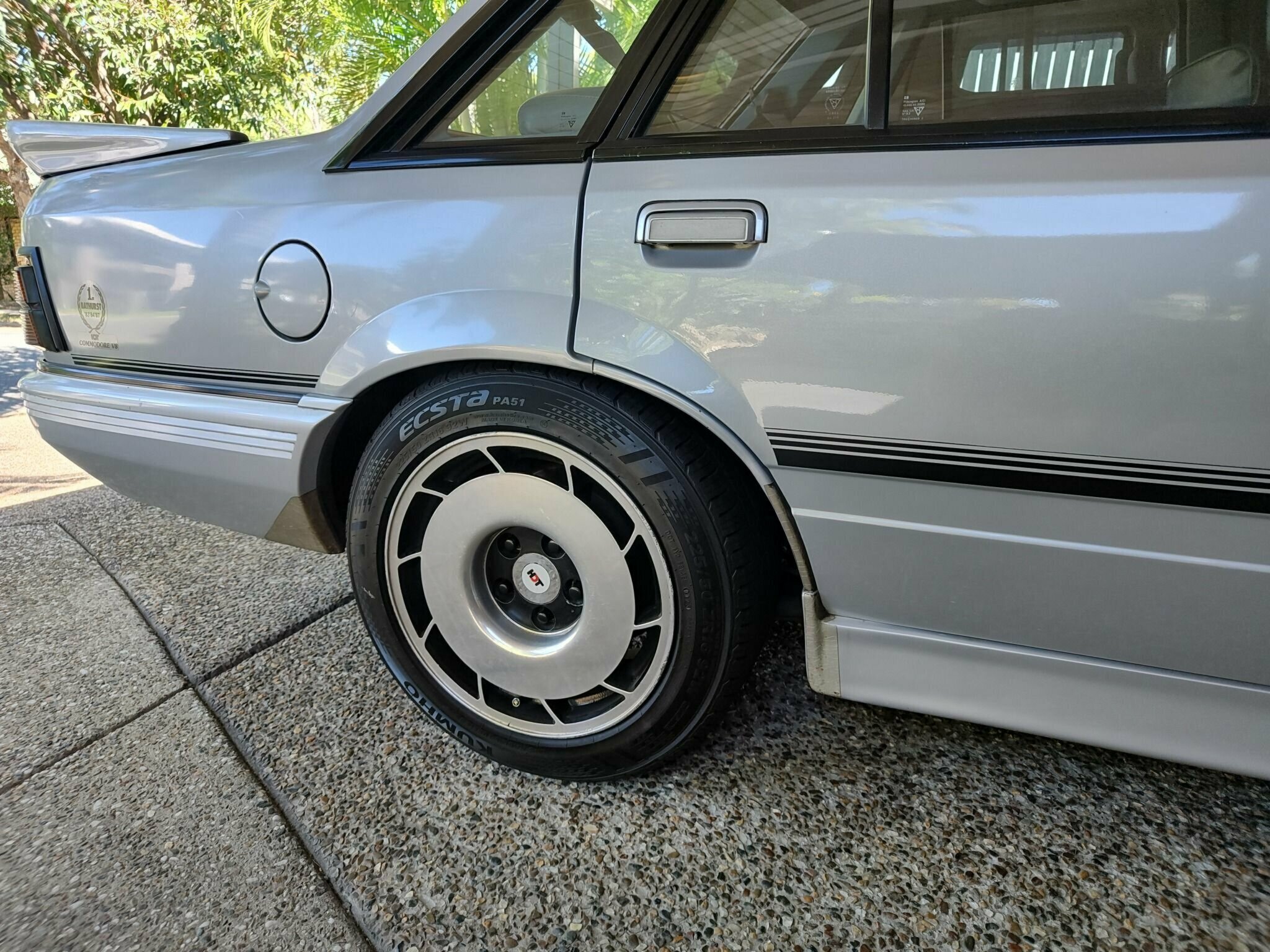 1985 HOLDEN COMMODORE VK SS MANUAL SEDAN