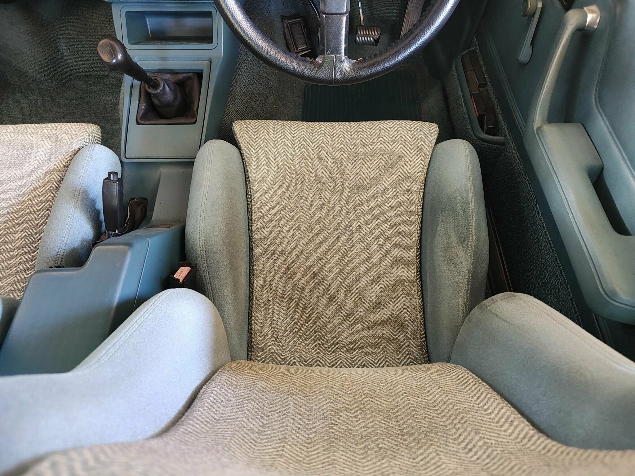 1985 HOLDEN COMMODORE VK SS MANUAL SEDAN