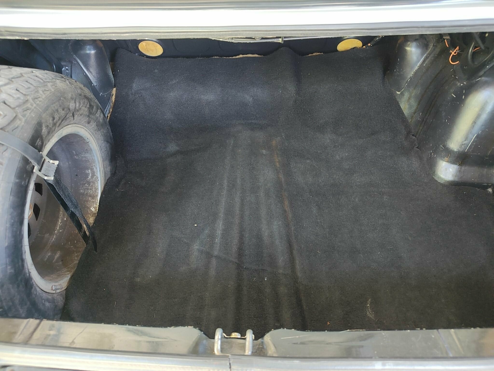 1985 HOLDEN COMMODORE VK SS MANUAL SEDAN