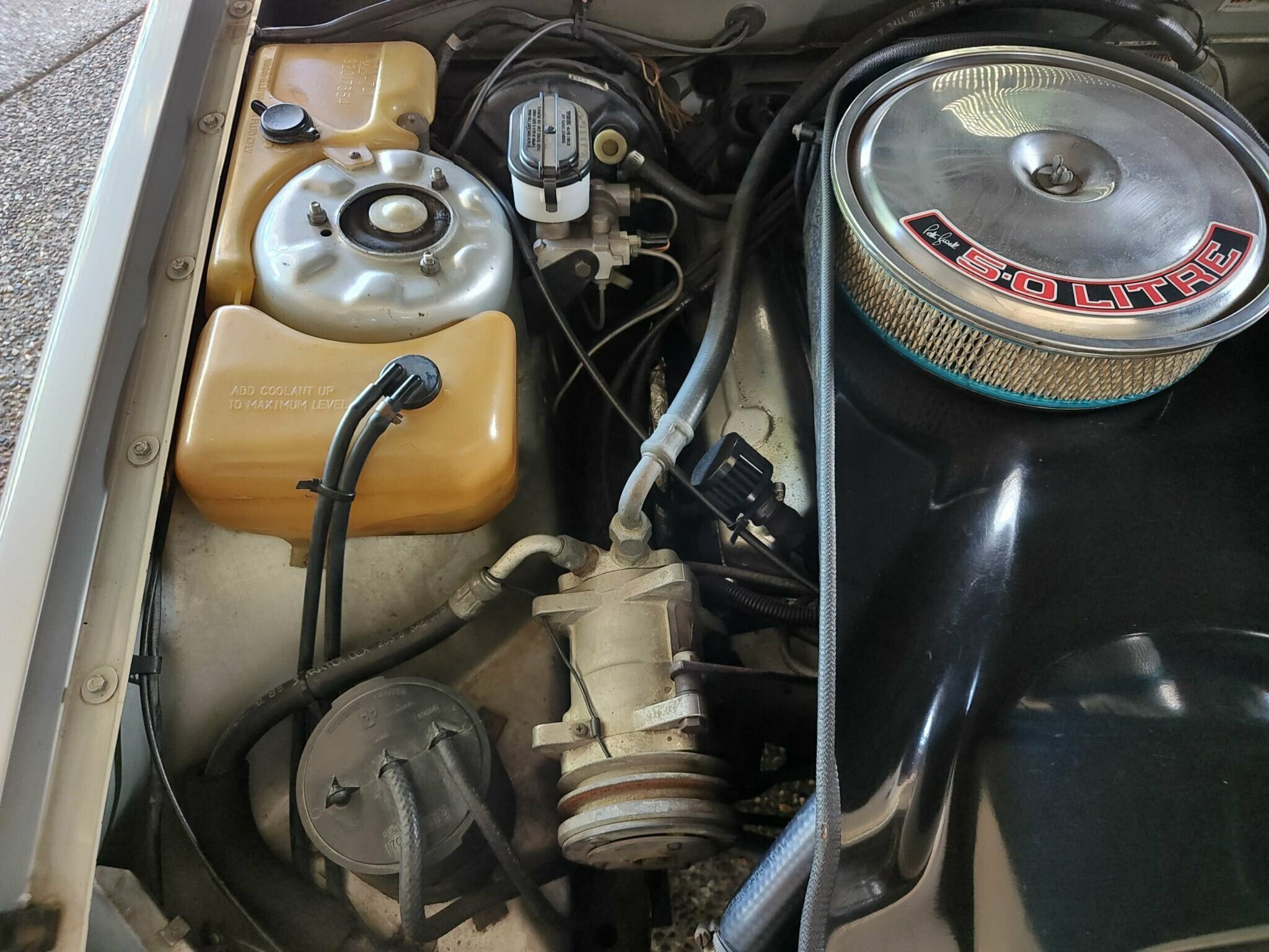 1985 HOLDEN COMMODORE VK SS MANUAL SEDAN