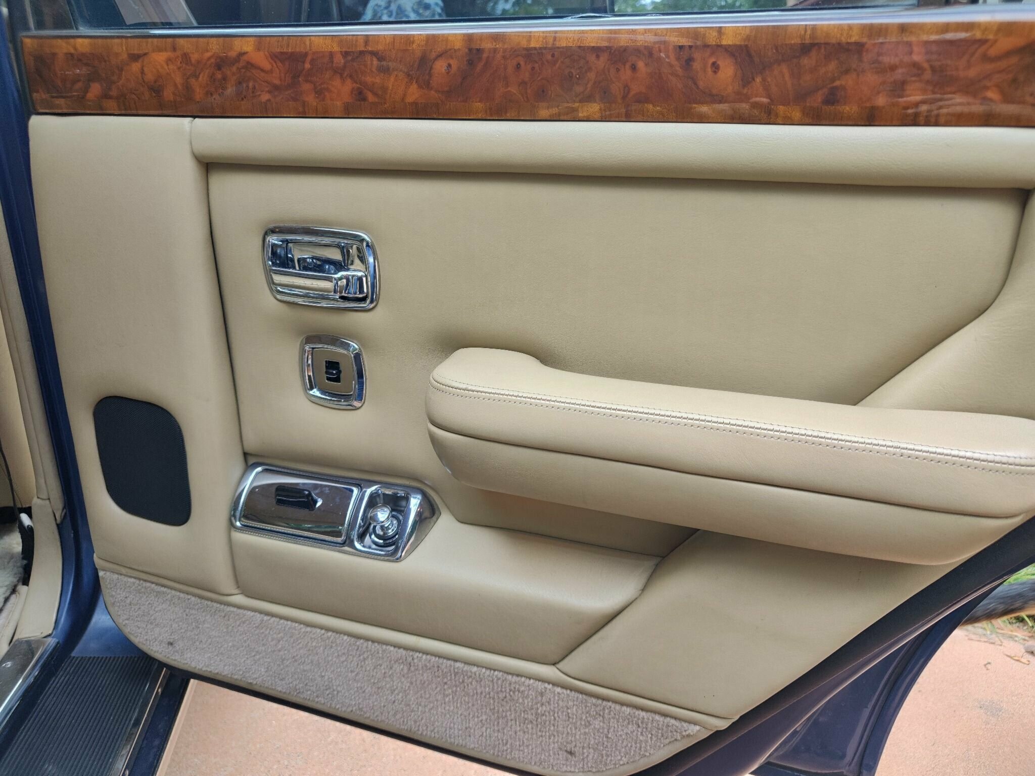1989 ROLLS-ROYCE SILVER SPIRIT 3 SP AUTOMATIC 4D SEDAN