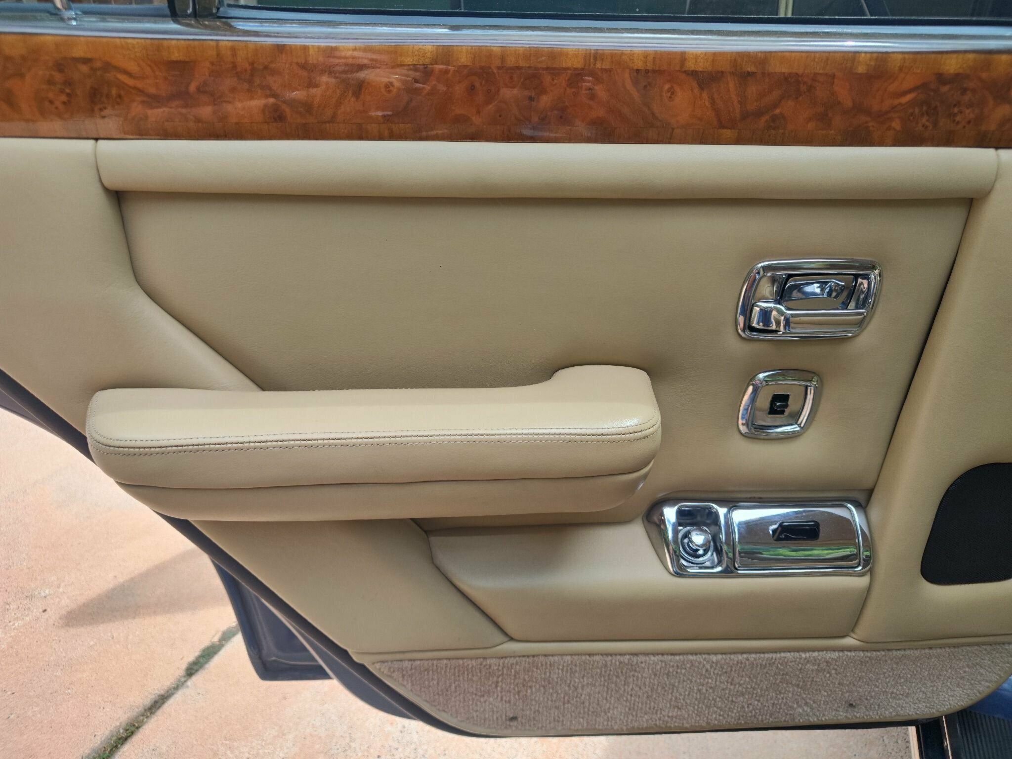 1989 ROLLS-ROYCE SILVER SPIRIT 3 SP AUTOMATIC 4D SEDAN