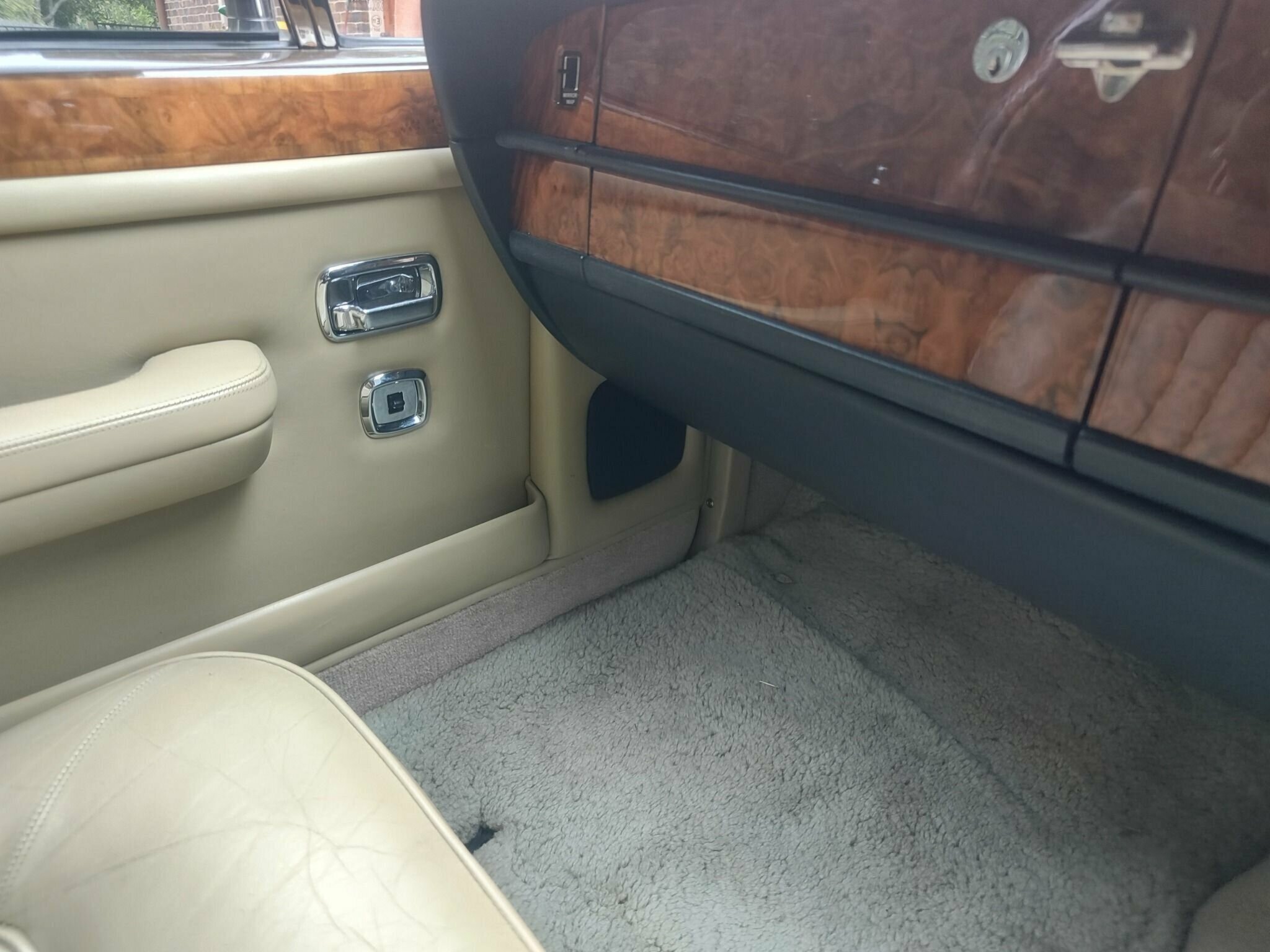 1989 ROLLS-ROYCE SILVER SPIRIT 3 SP AUTOMATIC 4D SEDAN