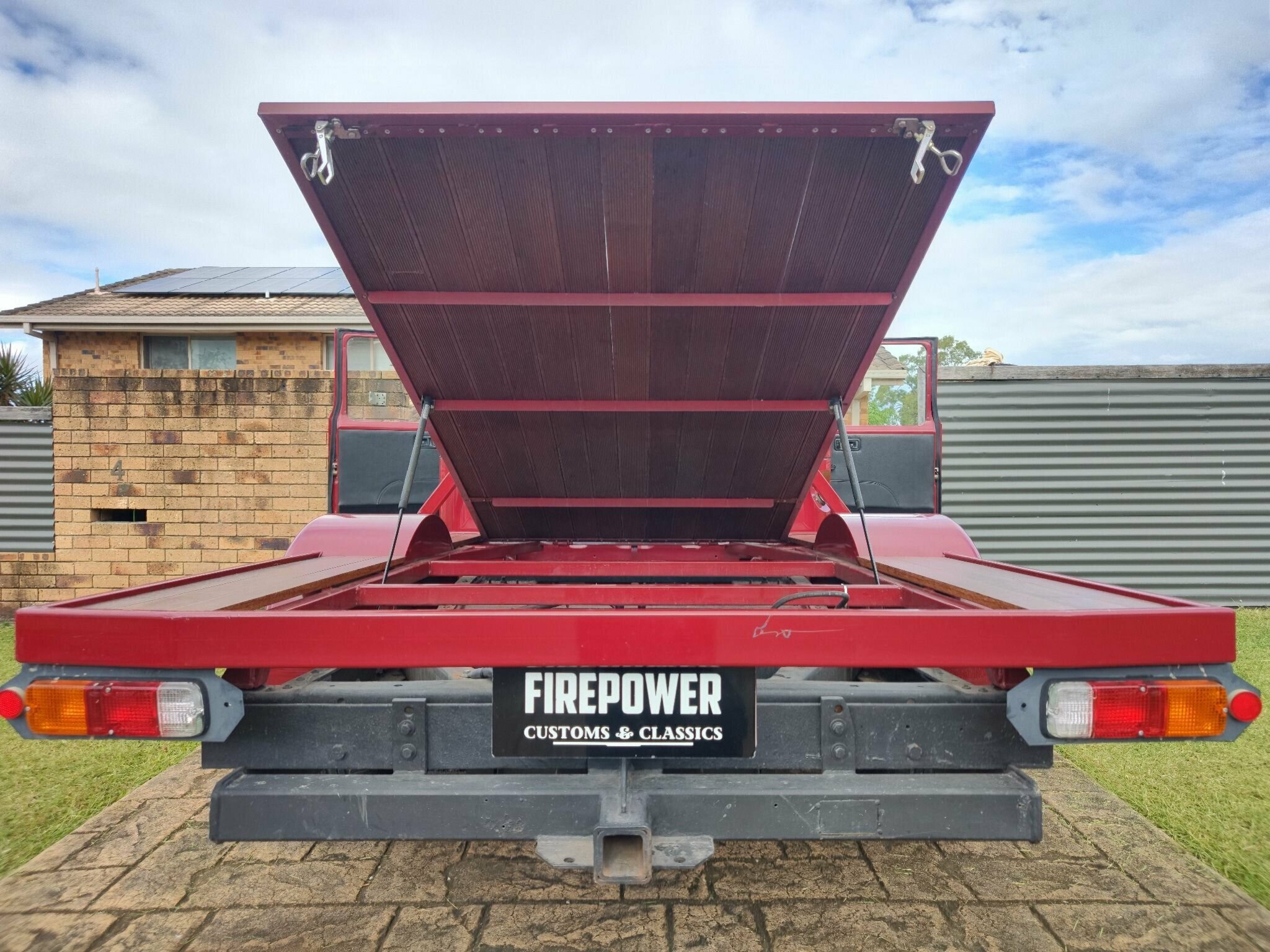 1984 TOYOTA LANDCRUISER FJ45 6 SP AUTOMATIC SINGLE CAB TRAY