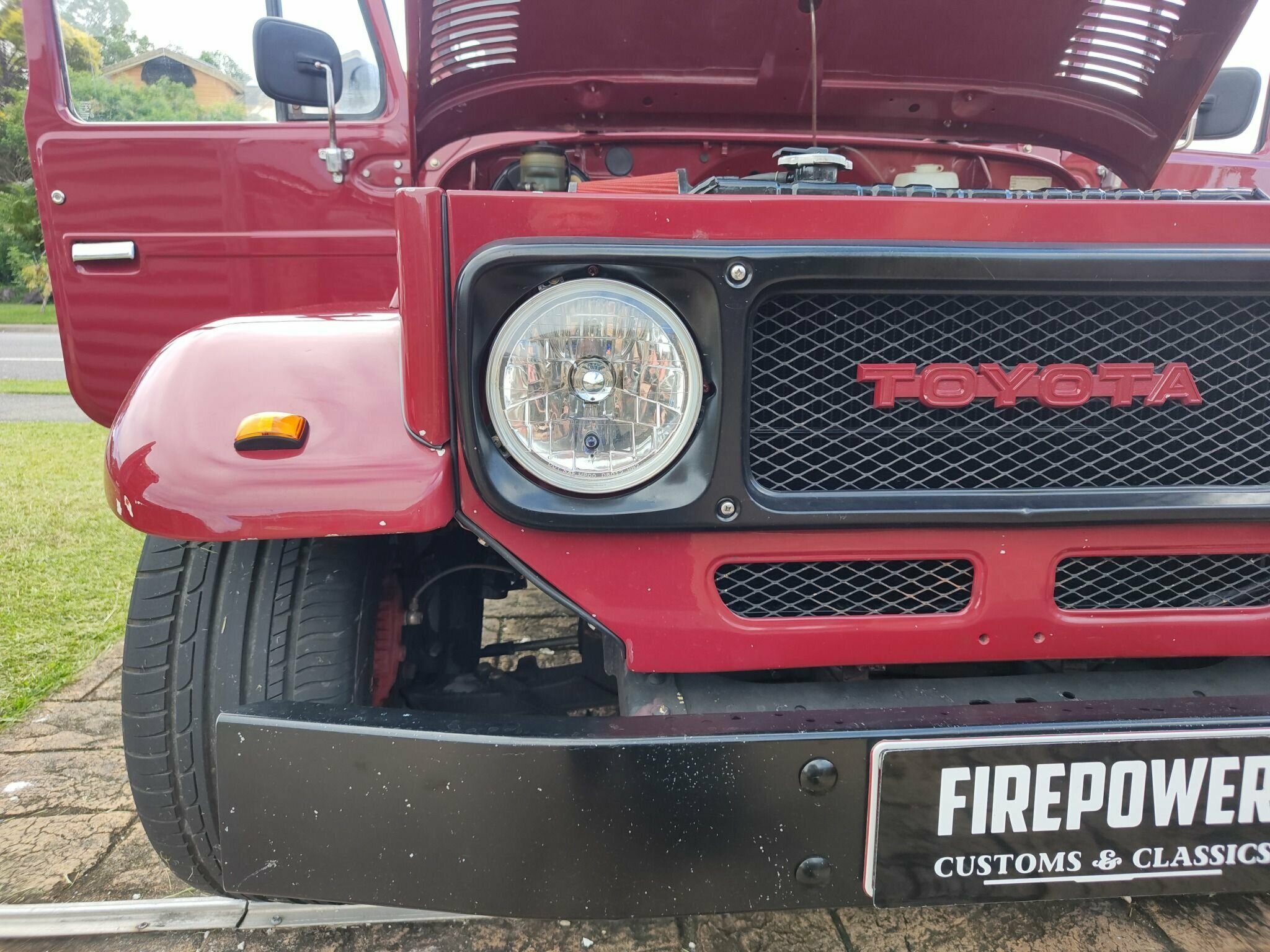 1984 TOYOTA LANDCRUISER FJ45 6 SP AUTOMATIC SINGLE CAB TRAY