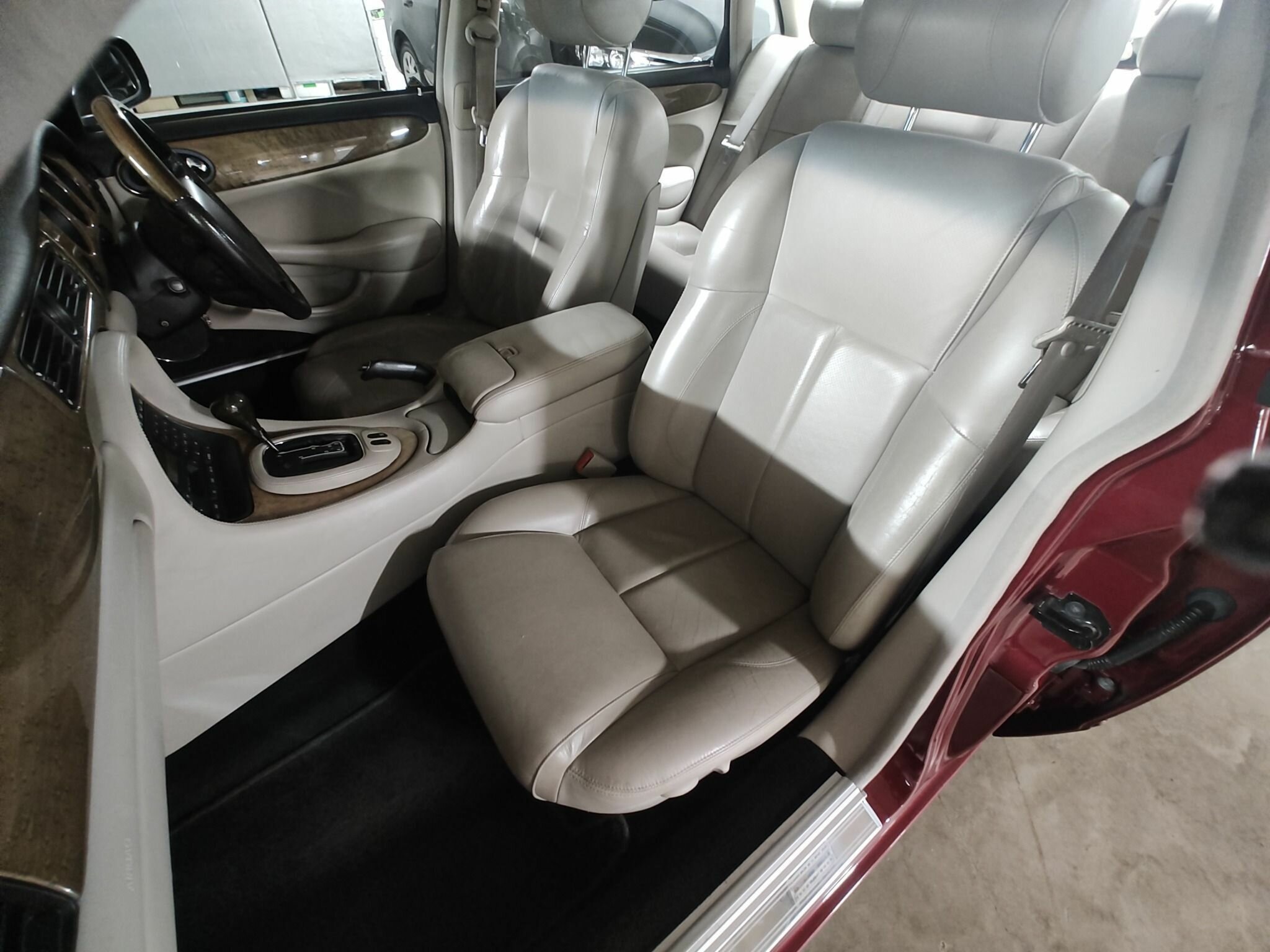 2003 JAGUAR XJ8 SPORT AUTOMATIC SEDAN