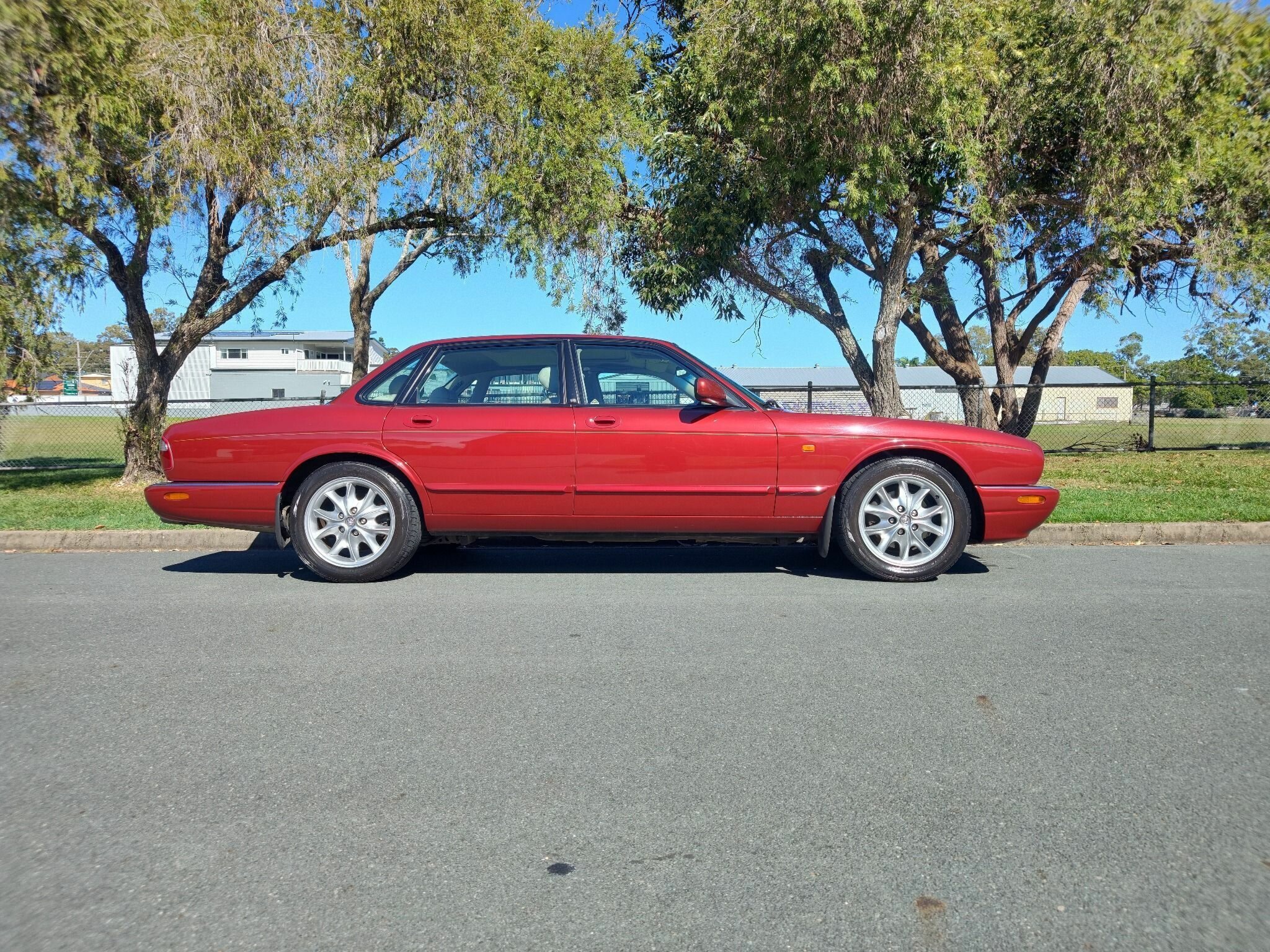 2003 JAGUAR XJ8 SPORT AUTOMATIC SEDAN