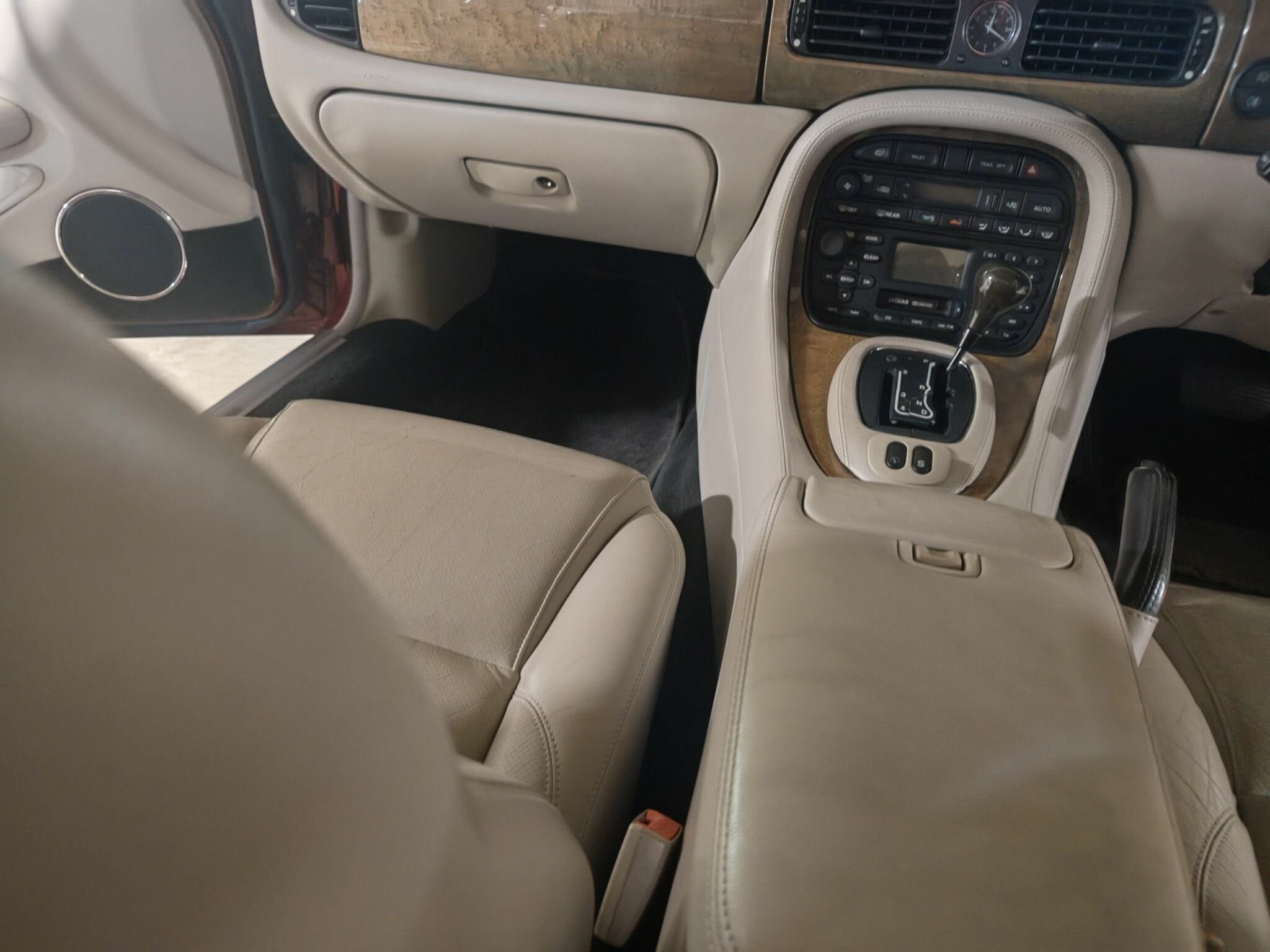 2003 JAGUAR XJ8 SPORT AUTOMATIC SEDAN