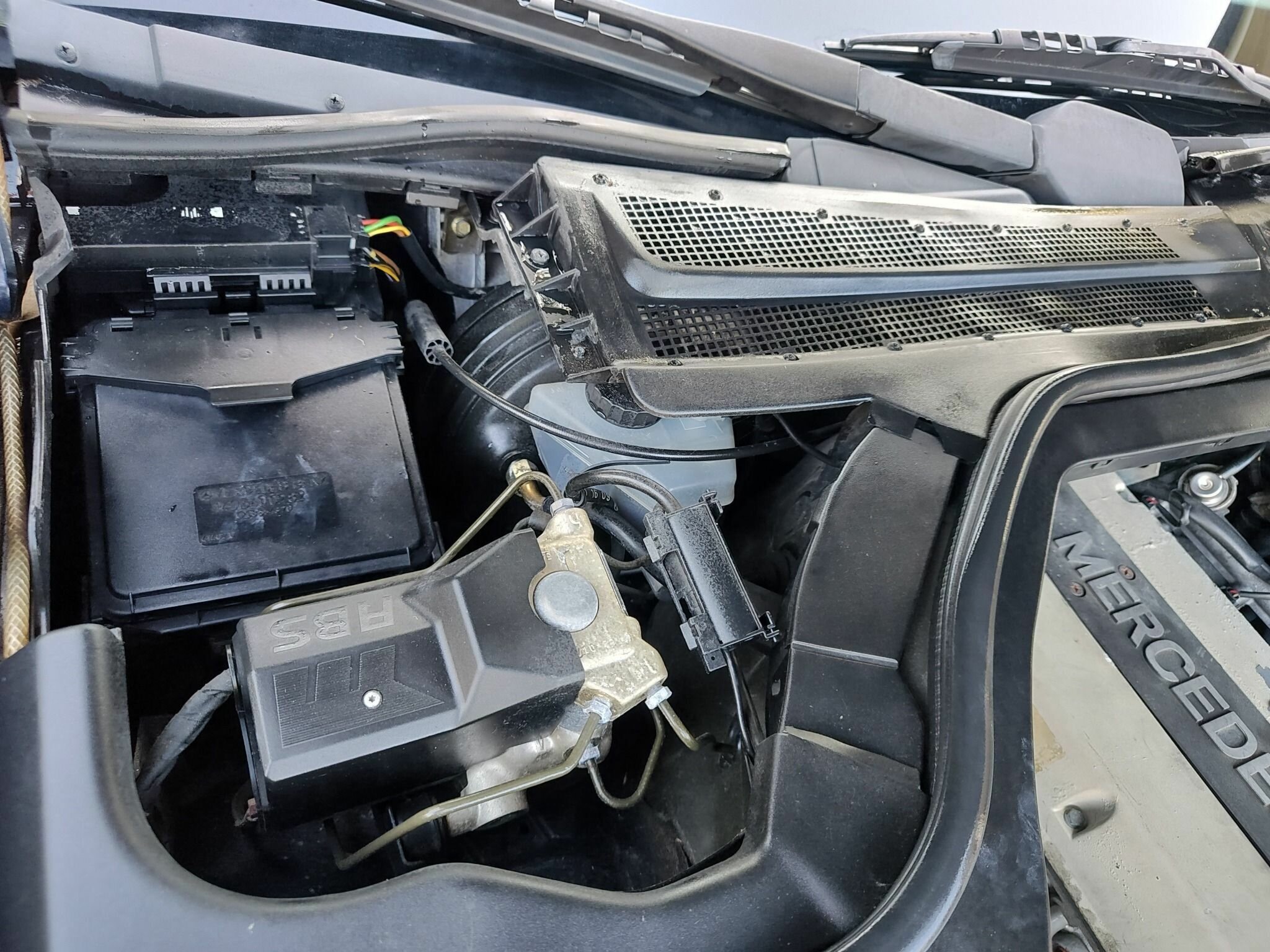 1993 MERCEDES-BENZ S320 W140 4 SP AUTOMATIC 4D SEDAN