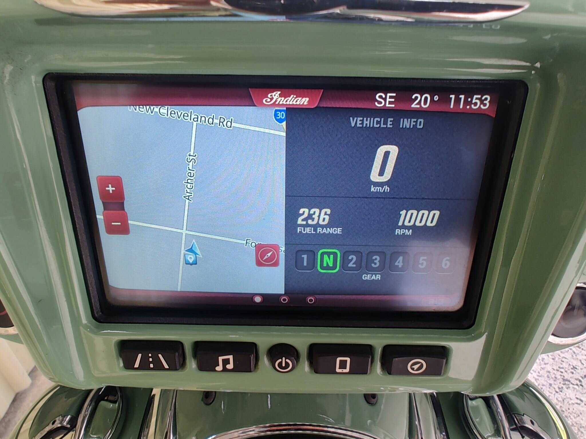 2017 INDIAN ROADMASTER W/GRN OVER IVY CRM CRUISER