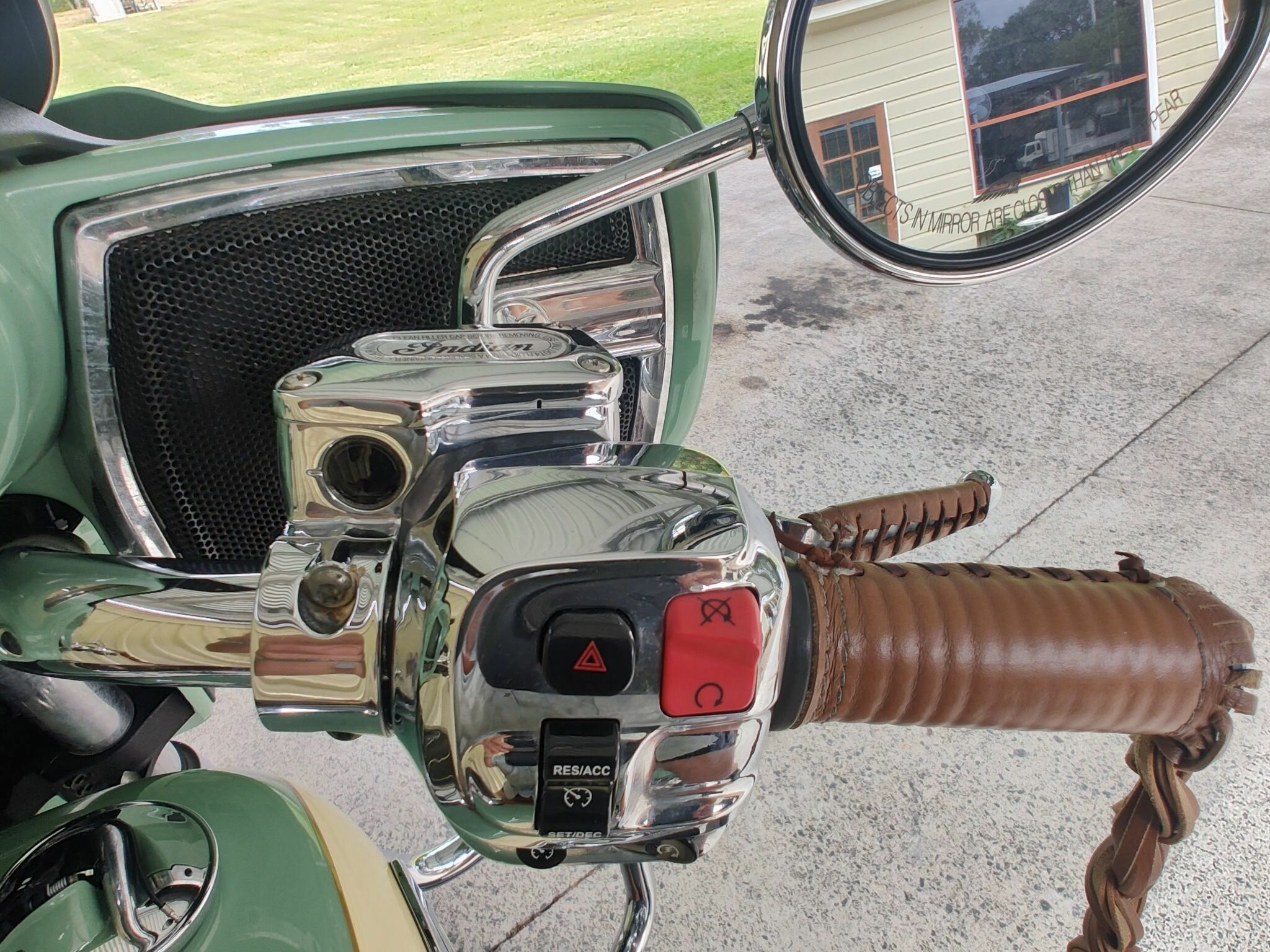 2017 INDIAN ROADMASTER W/GRN OVER IVY CRM CRUISER