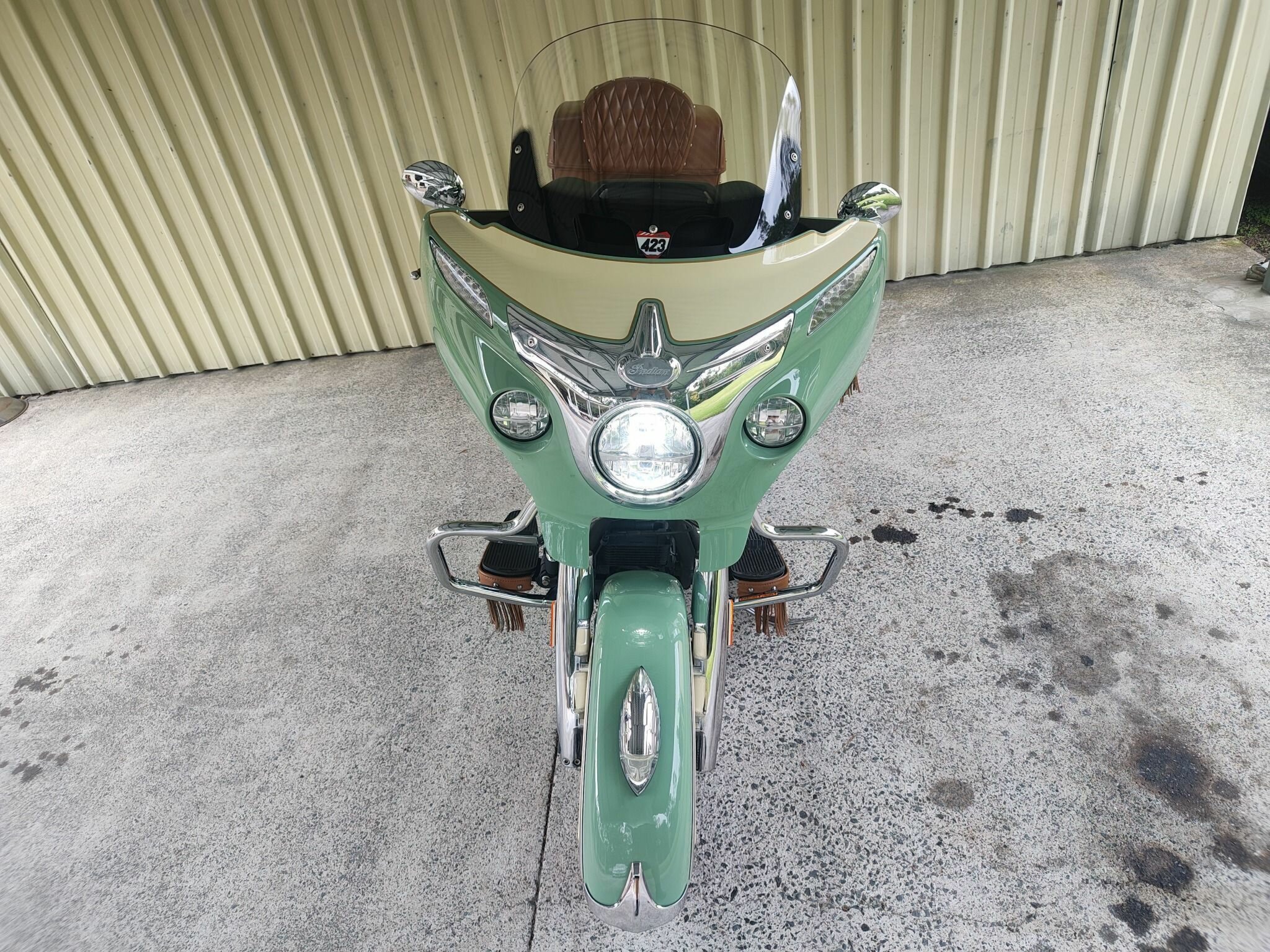 2017 INDIAN ROADMASTER W/GRN OVER IVY CRM CRUISER