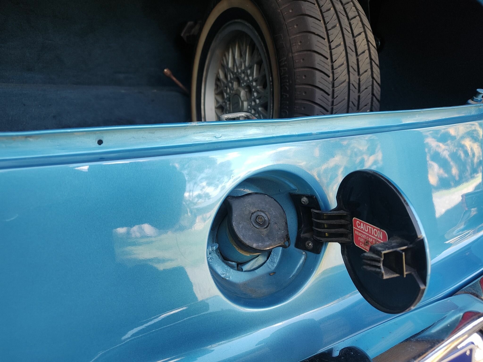 1953 FORD VICTORIA COUPE