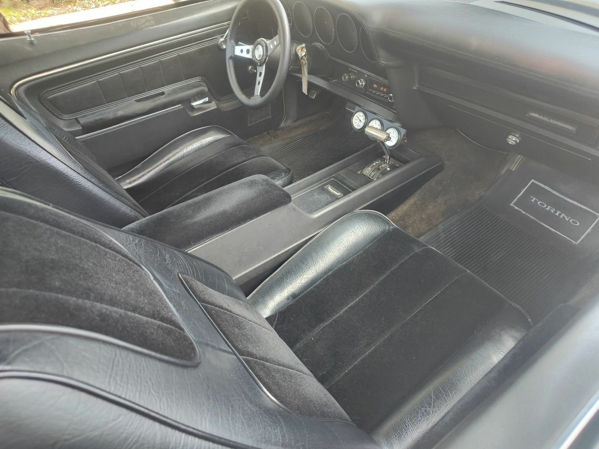 1972 FORD GRAN TORINO COUPE