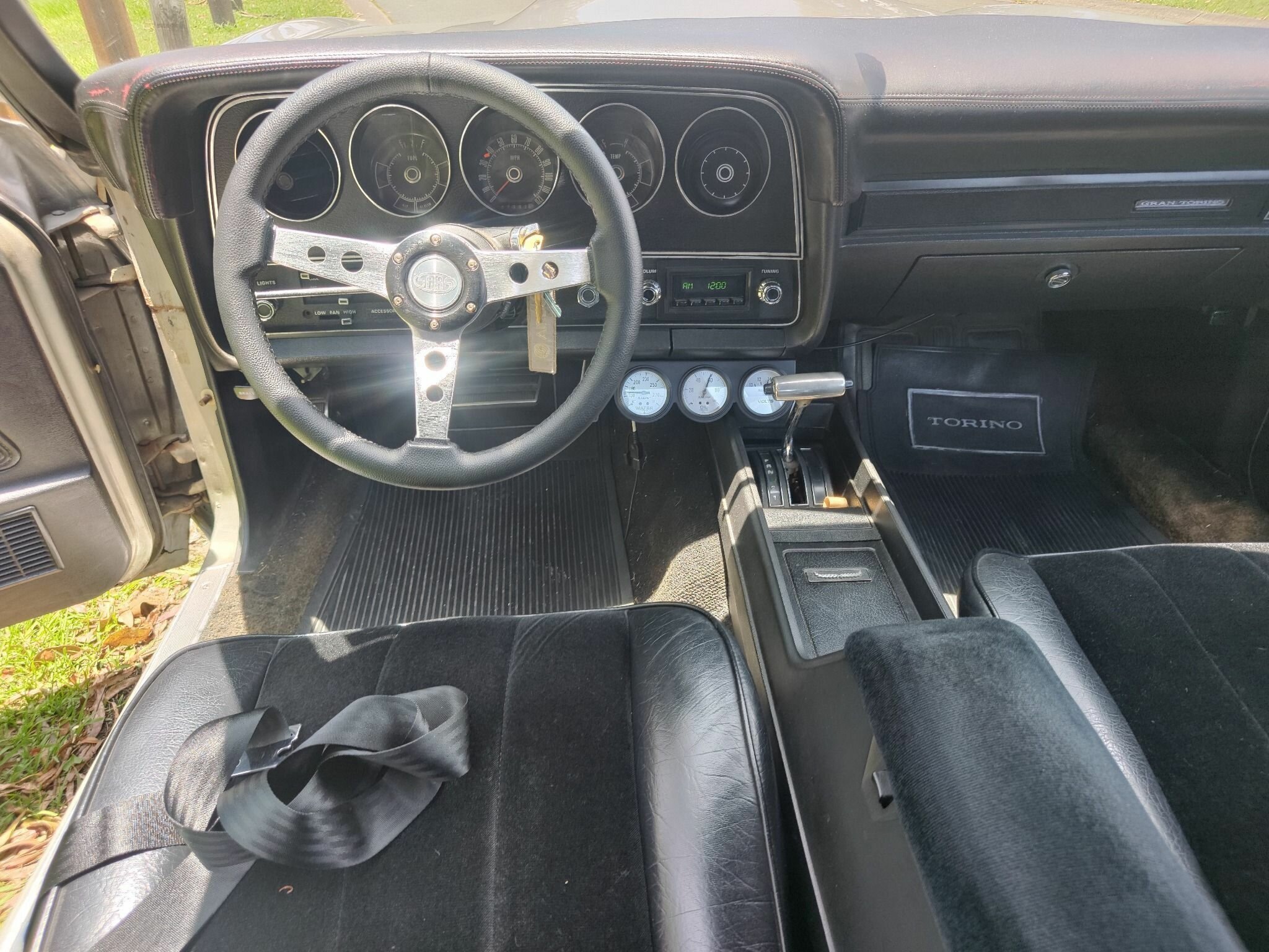 1972 FORD GRAN TORINO COUPE