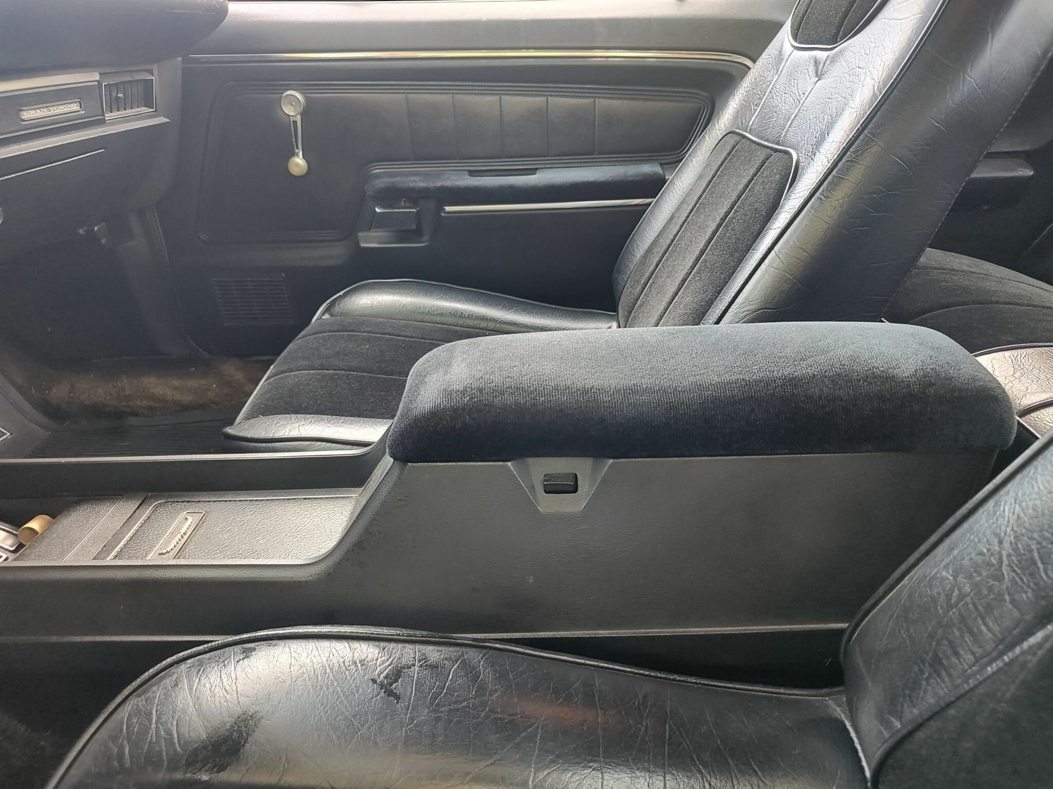 1972 FORD GRAN TORINO COUPE