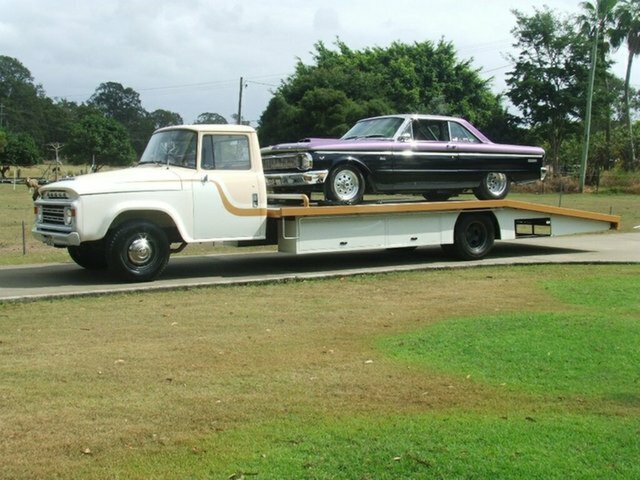 DODGE D5N 4 SPEED MANUAL RAMP TRUCK