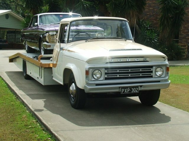 DODGE D5N 4 SPEED MANUAL RAMP TRUCK