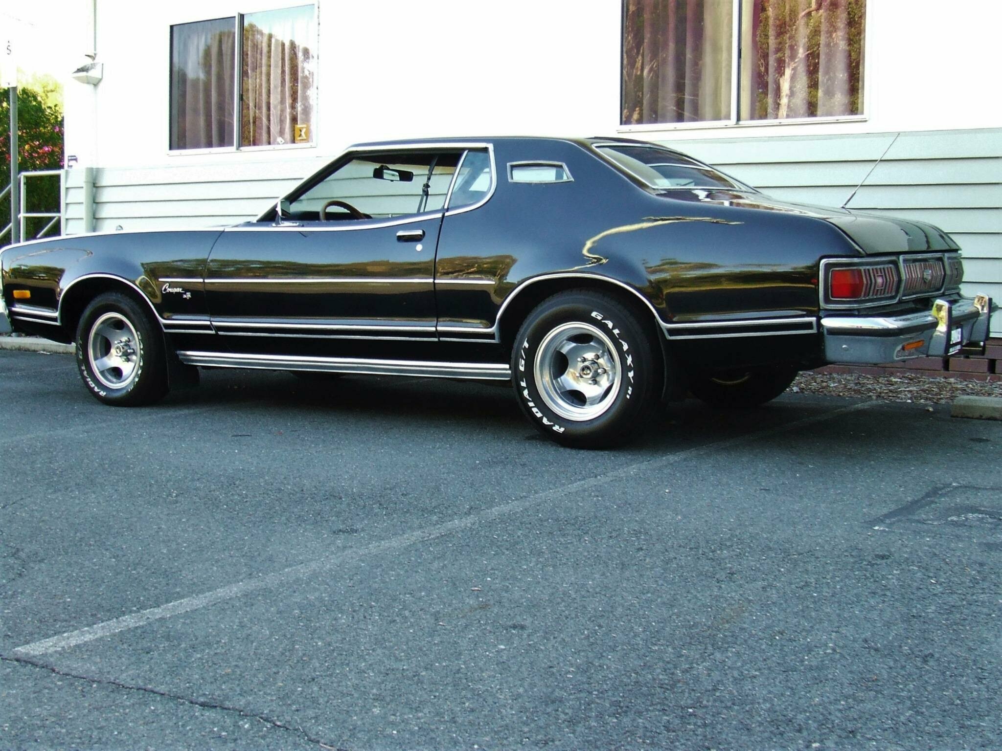 1975 MERCURY COUGAR XR7 AUTOMATIC COUPE