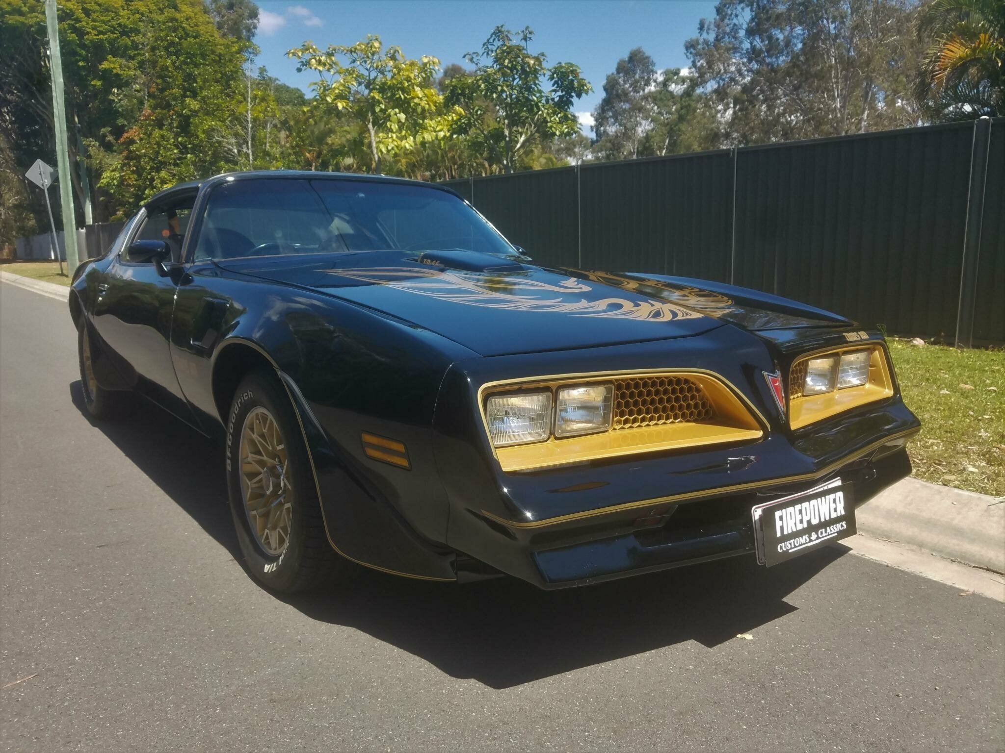 PONTIAC TRANS AM SE AUTOMATIC COUPE