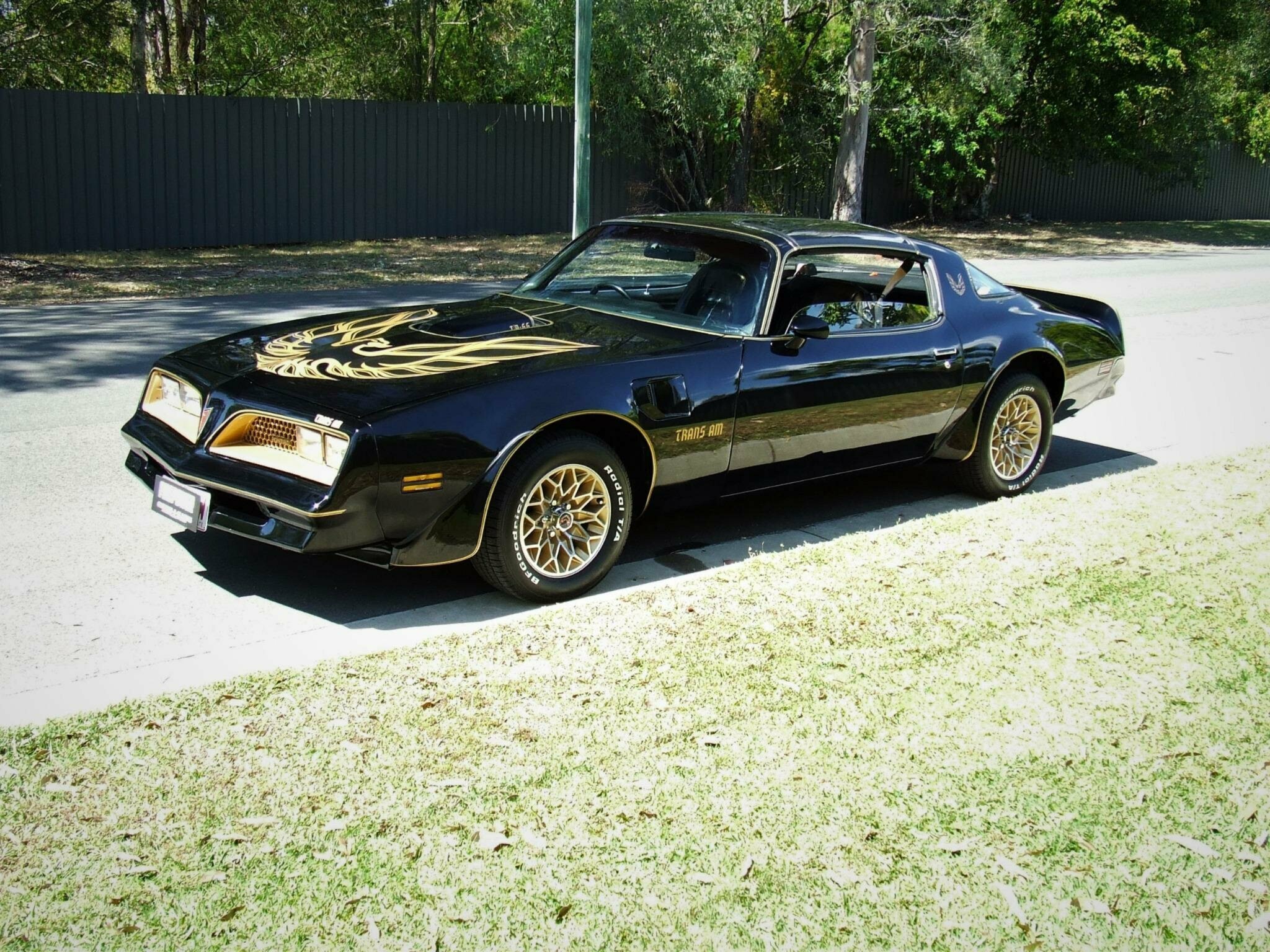 PONTIAC TRANS AM SE AUTOMATIC COUPE