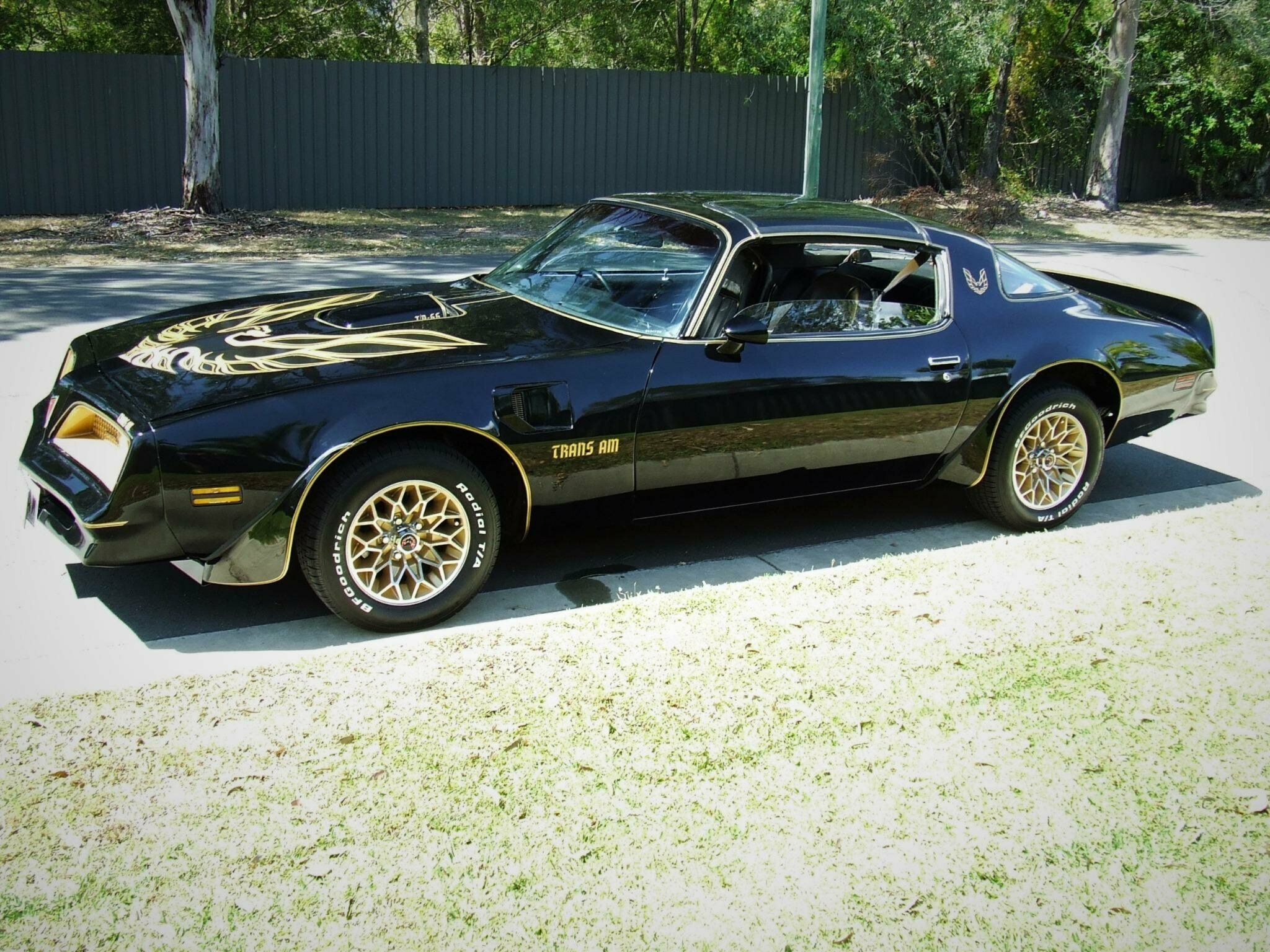 PONTIAC TRANS AM SE AUTOMATIC COUPE