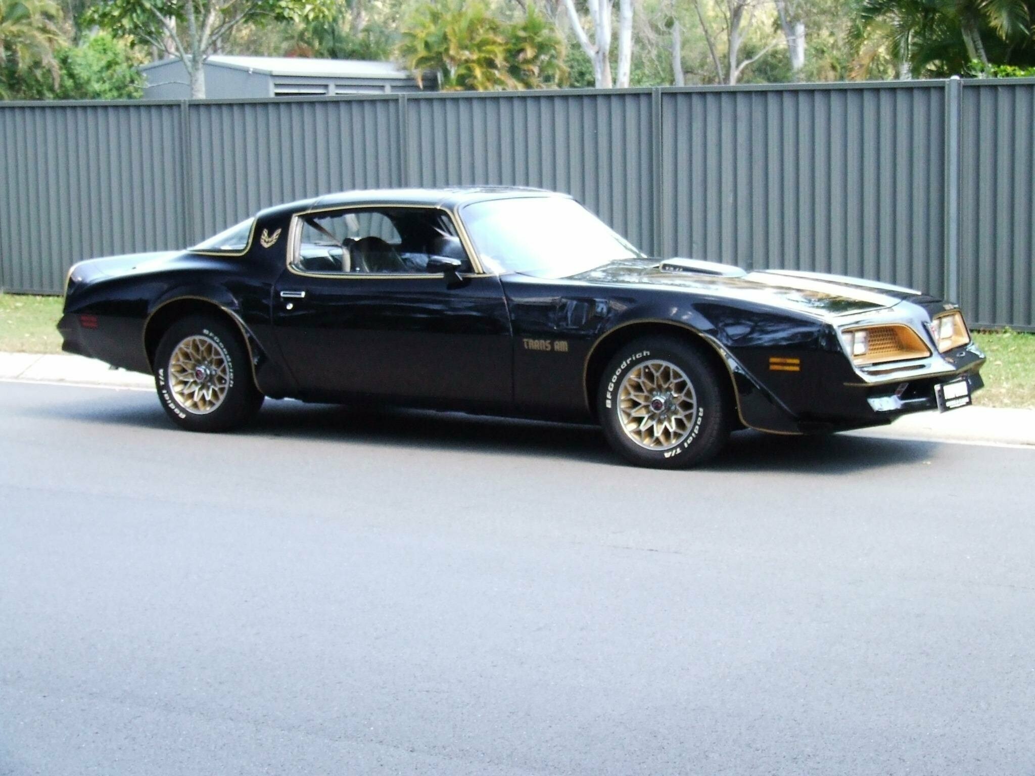 PONTIAC TRANS AM SE AUTOMATIC COUPE