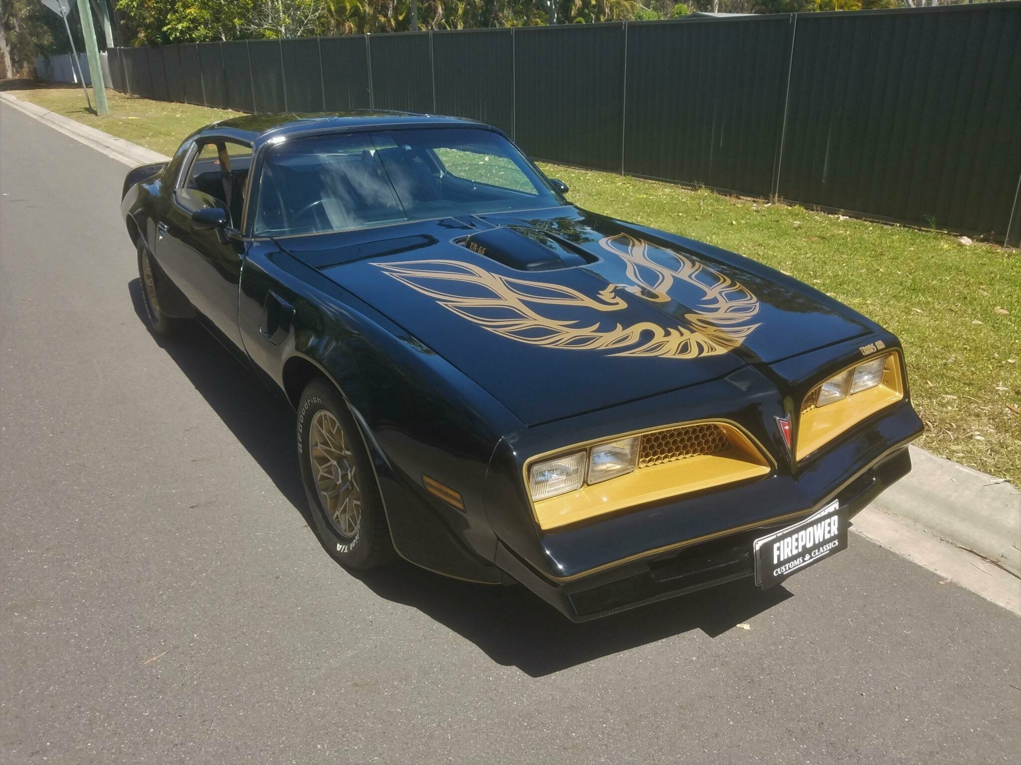 PONTIAC TRANS AM SE AUTOMATIC COUPE
