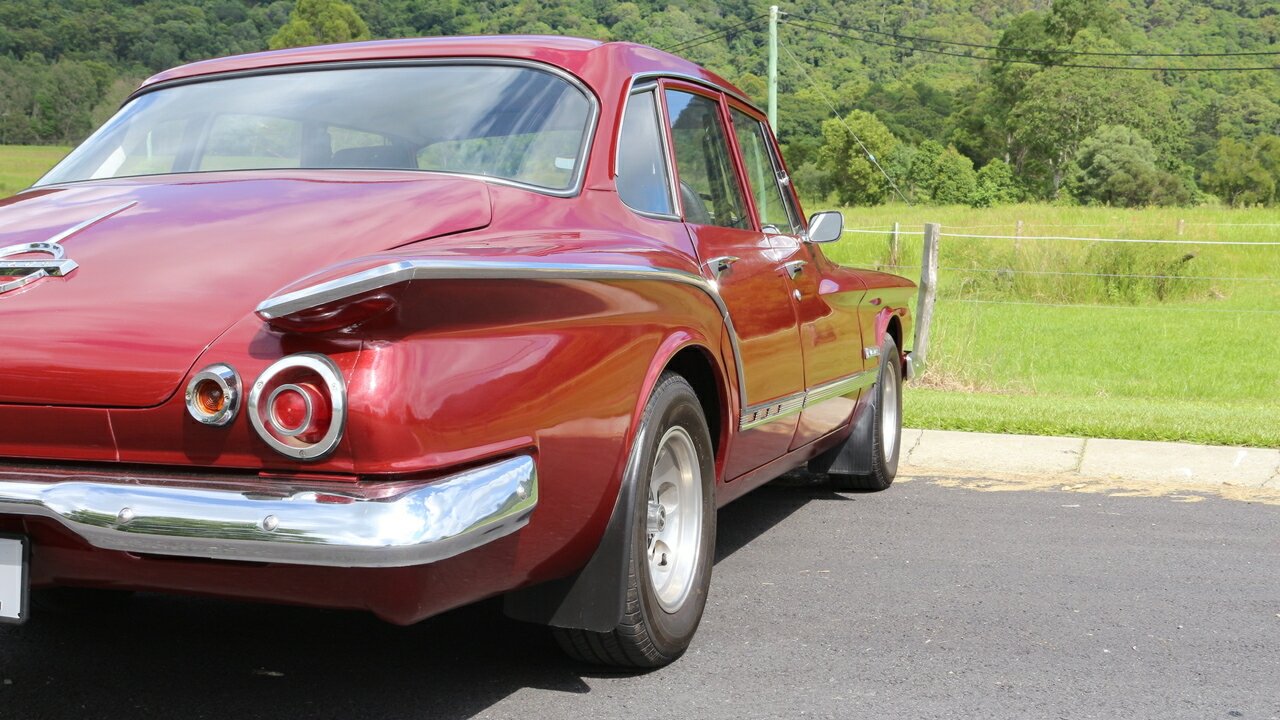 1962 CHRYSLER VALIANT 3 SP AUTOMATIC 4D SEDAN