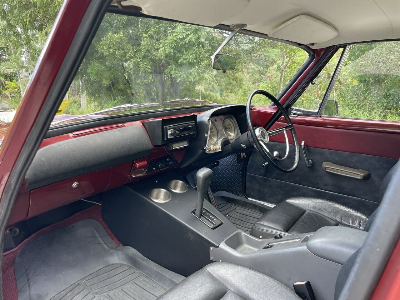1962 CHRYSLER VALIANT 3 SP AUTOMATIC 4D SEDAN