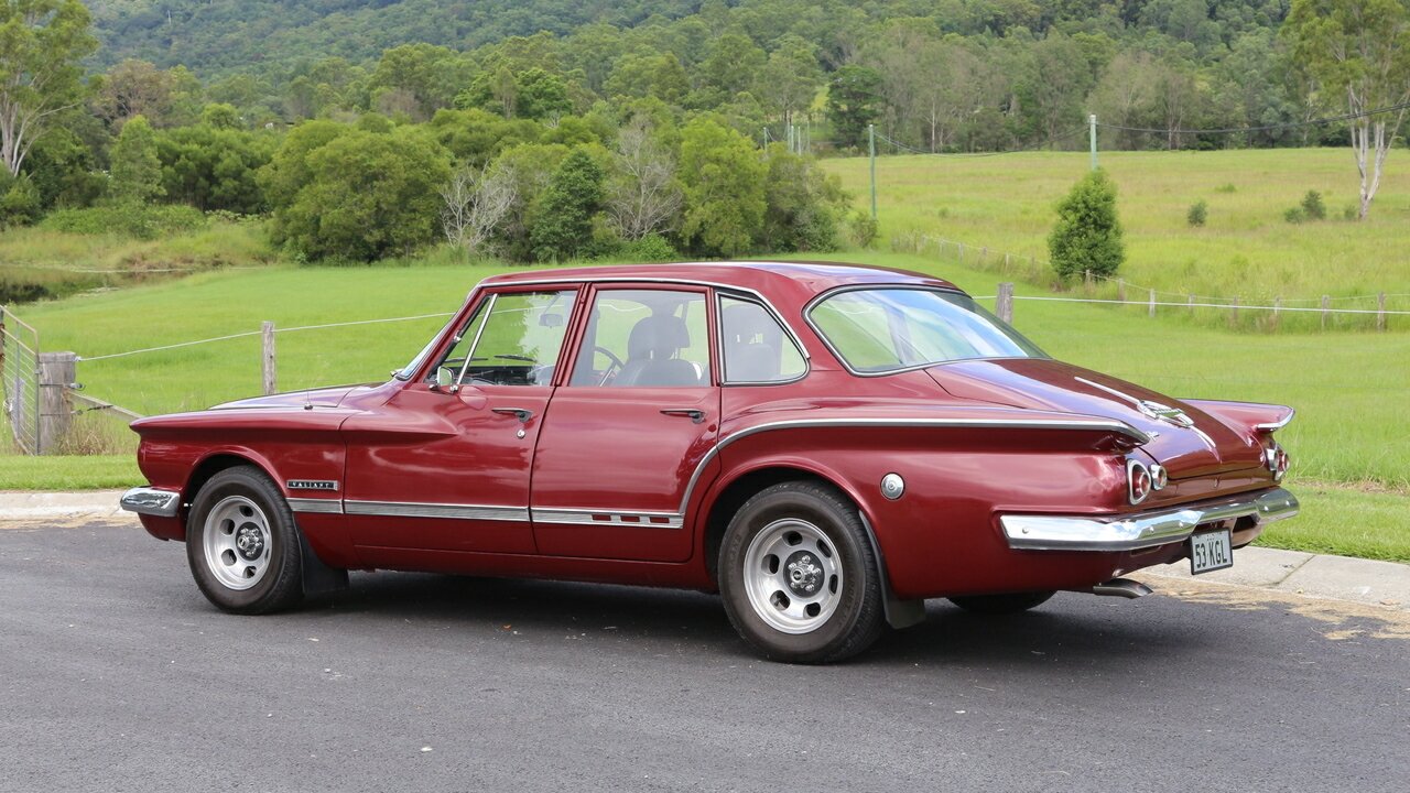 1962 CHRYSLER VALIANT 3 SP AUTOMATIC 4D SEDAN