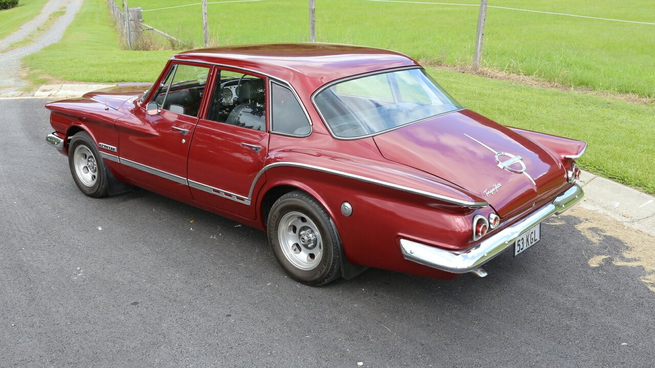 1962 CHRYSLER VALIANT 3 SP AUTOMATIC 4D SEDAN