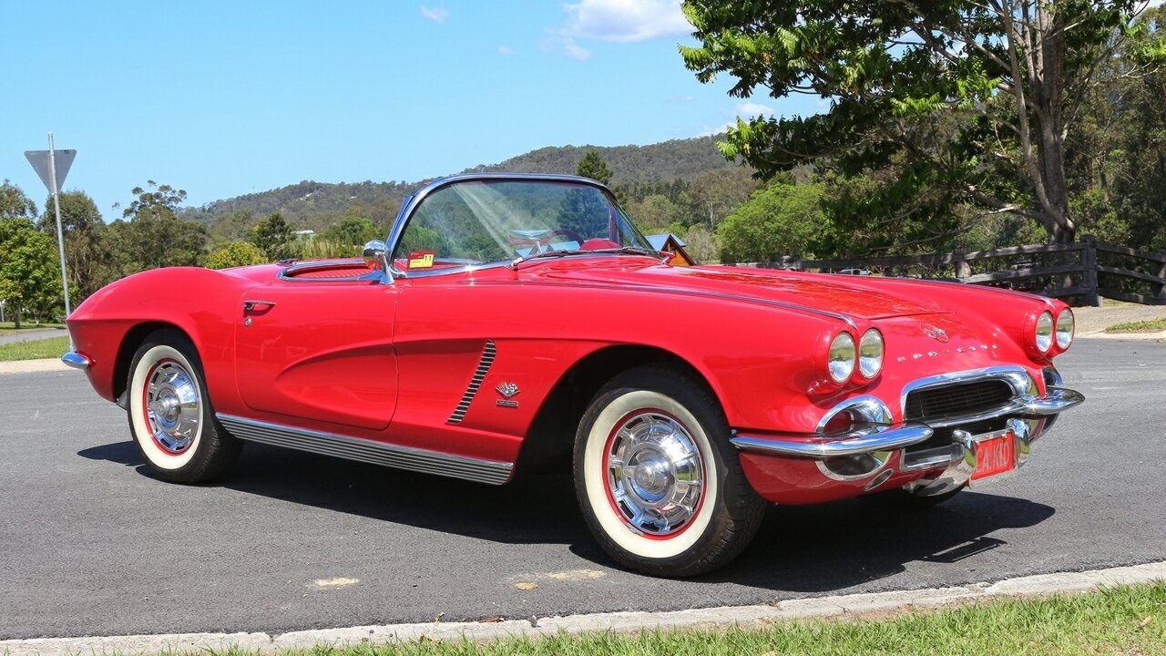 1962 CHEVROLET CORVETTE 4 SP MANUAL 2D ROADSTER