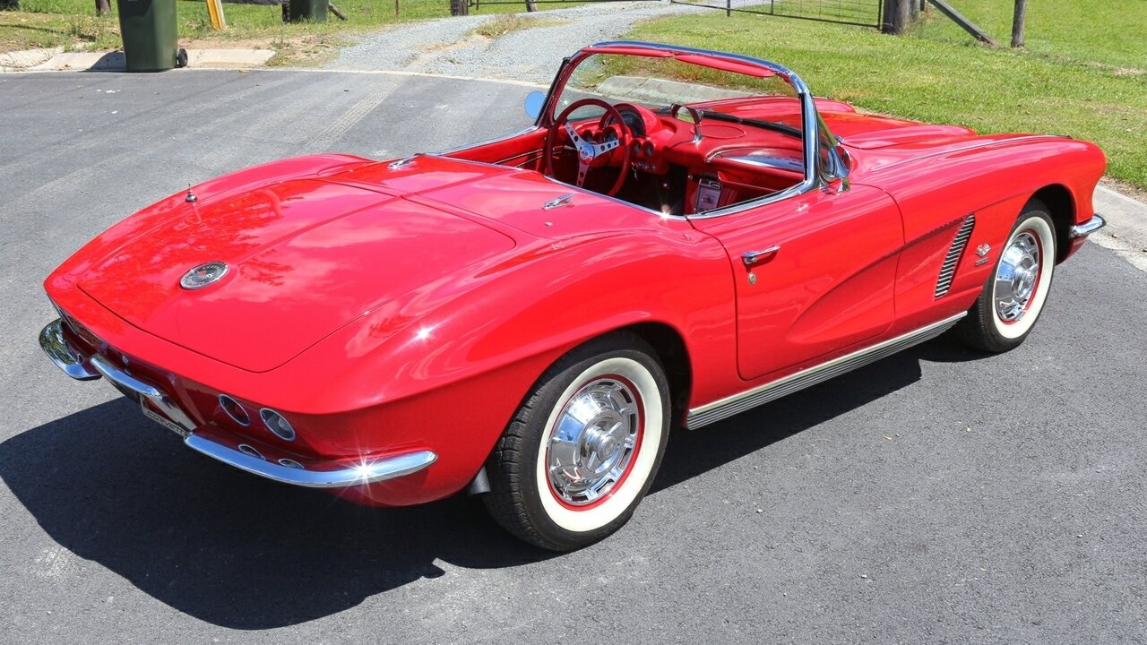 1962 CHEVROLET CORVETTE 4 SP MANUAL 2D ROADSTER