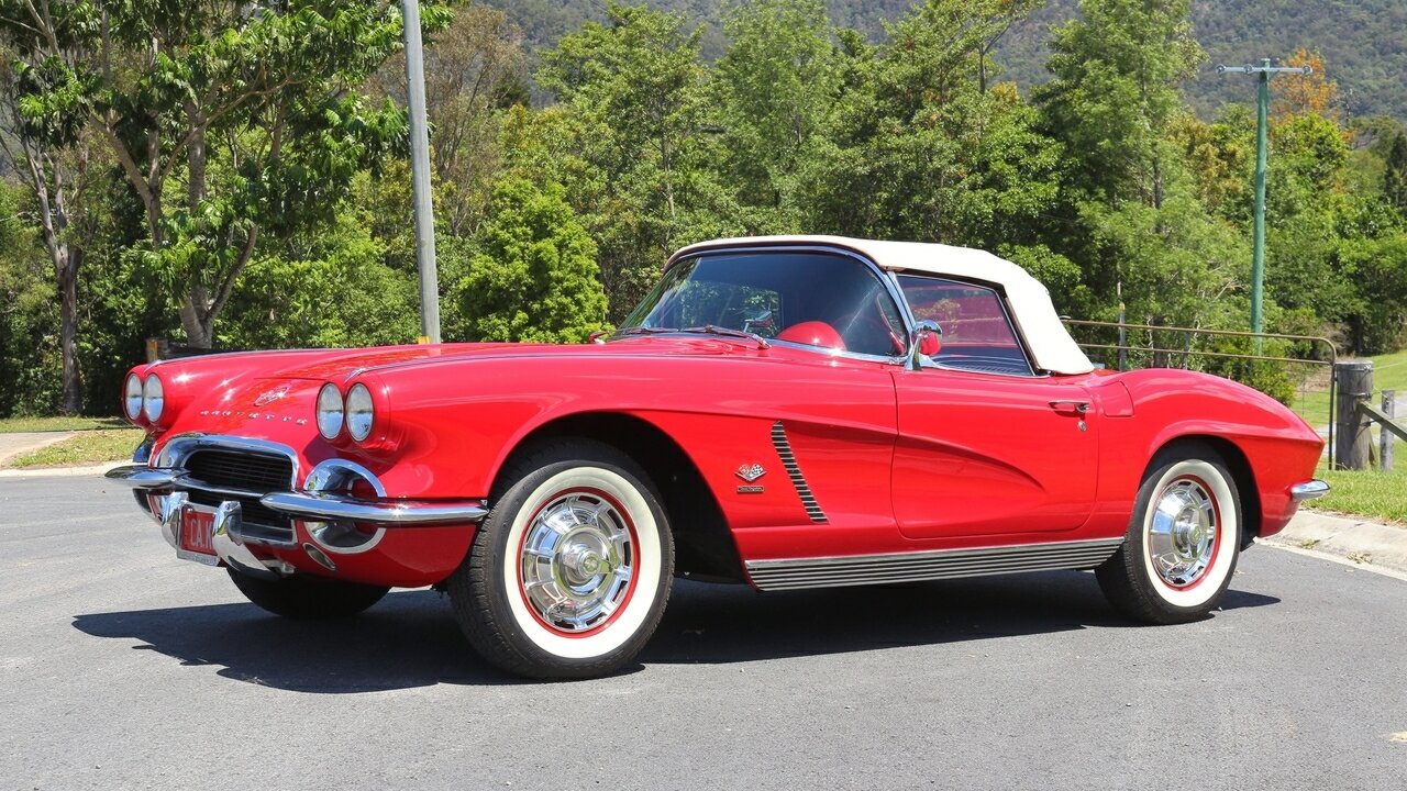1962 CHEVROLET CORVETTE 4 SP MANUAL 2D ROADSTER
