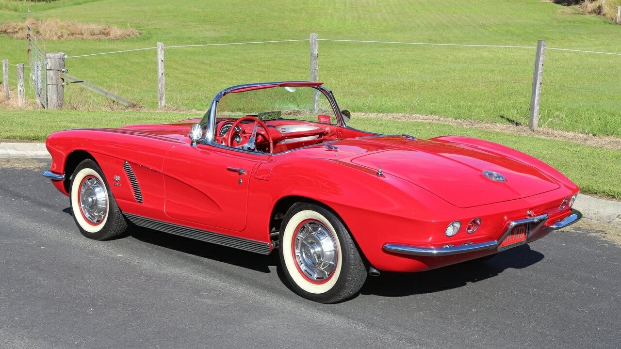 1962 CHEVROLET CORVETTE 4 SP MANUAL 2D ROADSTER