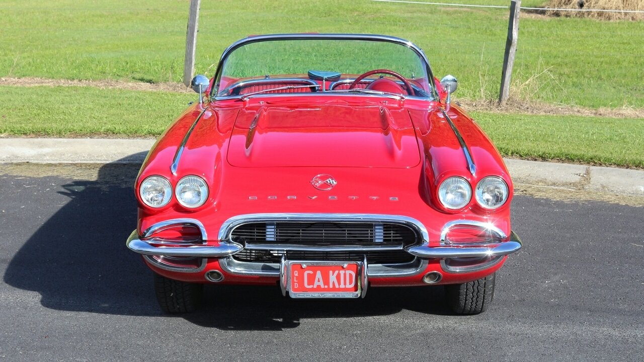 1962 CHEVROLET CORVETTE 4 SP MANUAL 2D ROADSTER