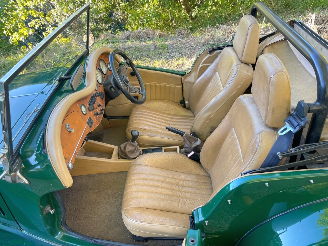 1989 TD 2000 5 SP MANUAL 2D ROADSTER