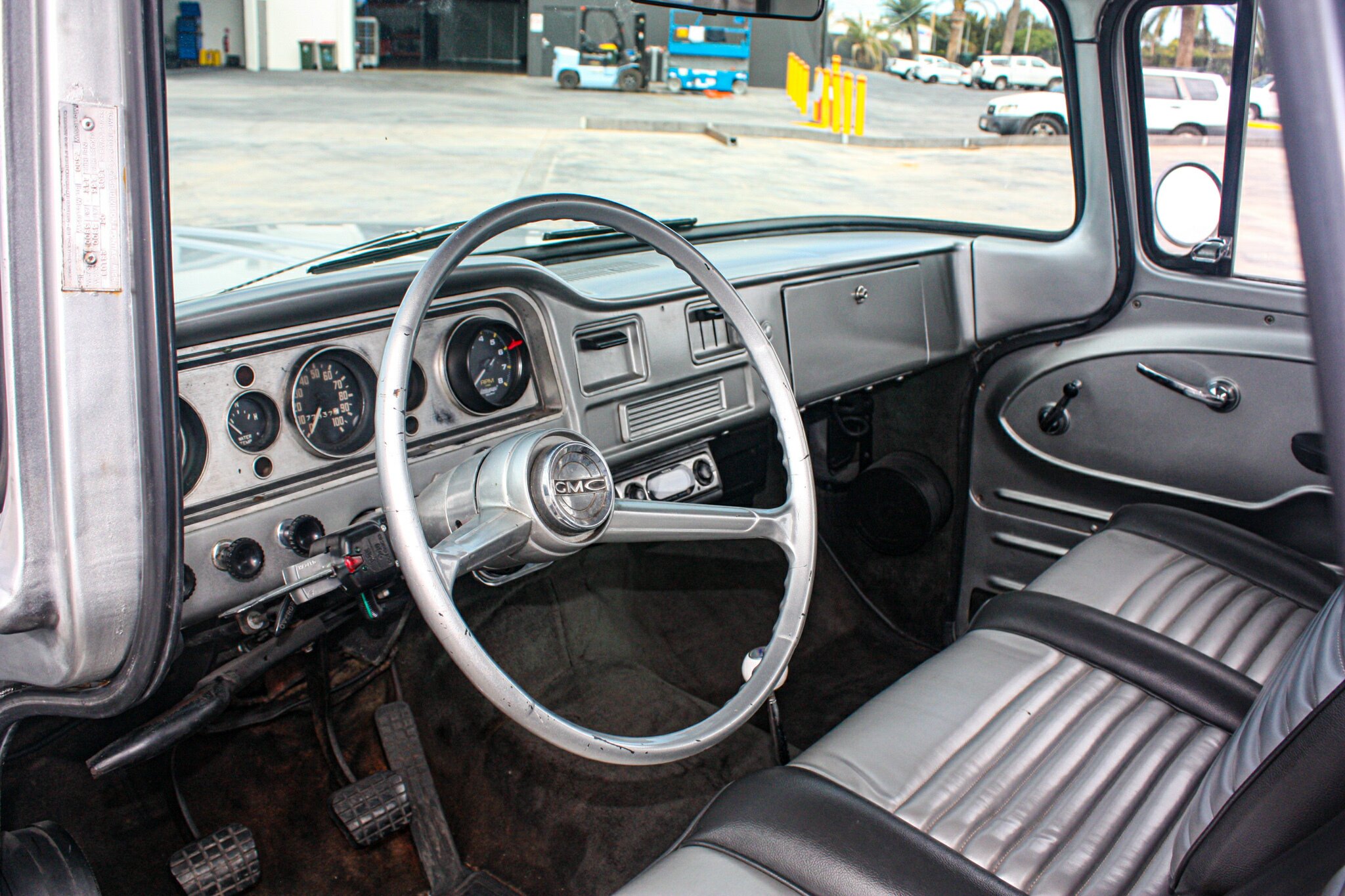 1962 GMC 1500 4 SP MANUAL 2D UTILITY