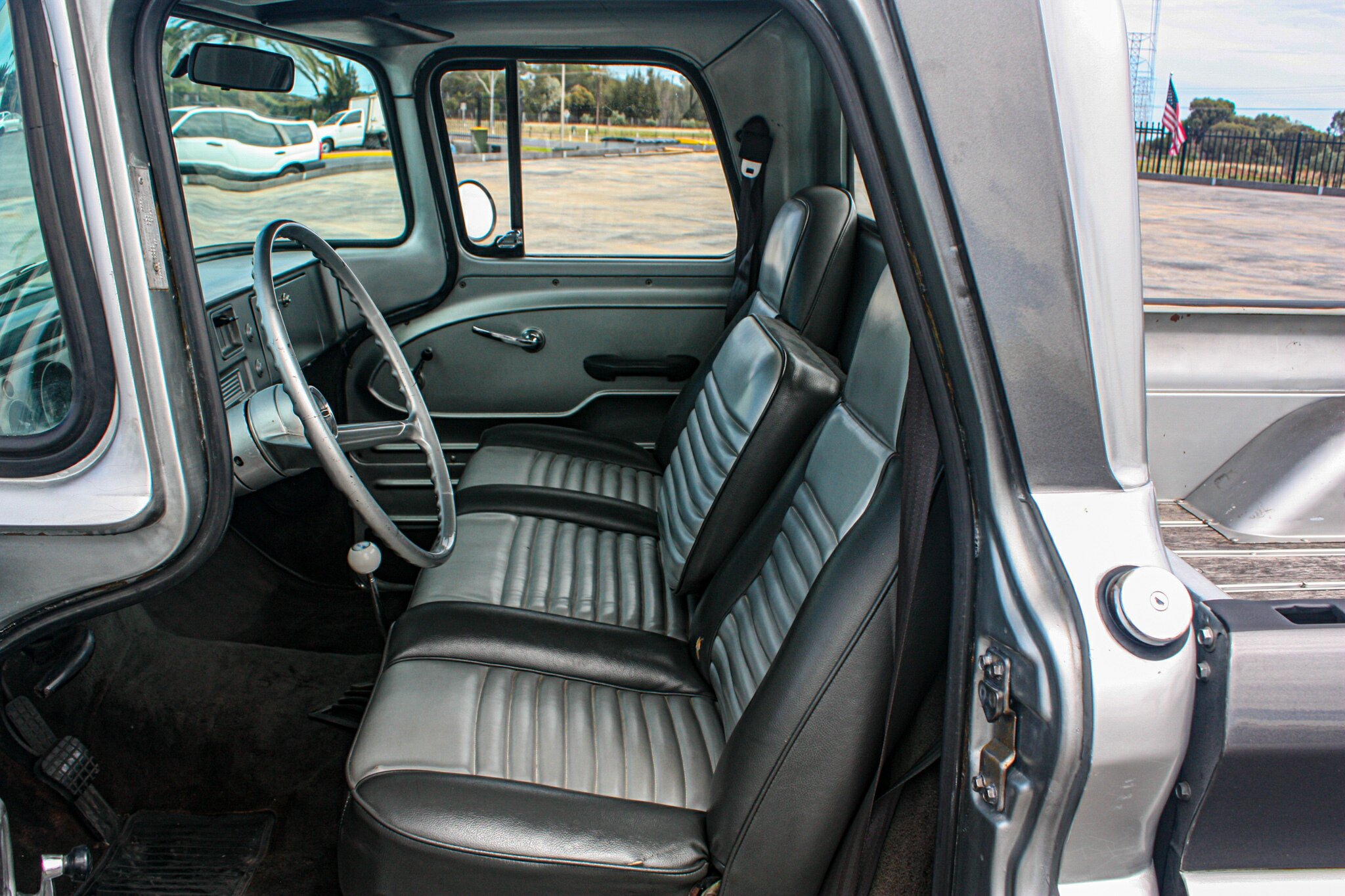 1962 GMC 1500 4 SP MANUAL 2D UTILITY